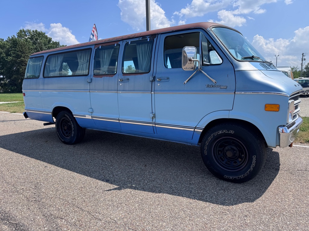 1978 DODGE B200 VAN ROYAL TRADESMAN