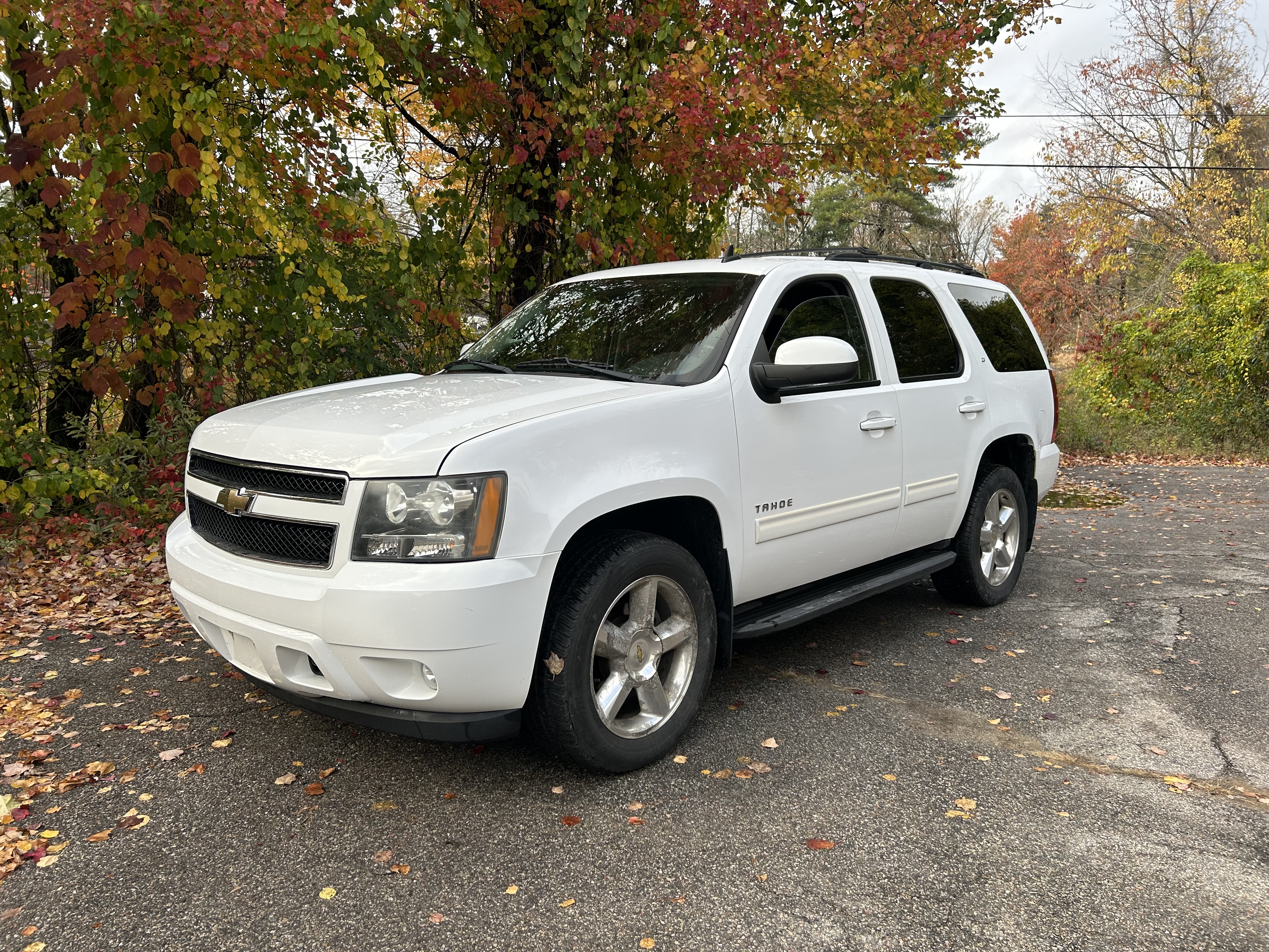 White 2011 Chevrolet Tahoe SUV / Crossover Four-Wheel Drive