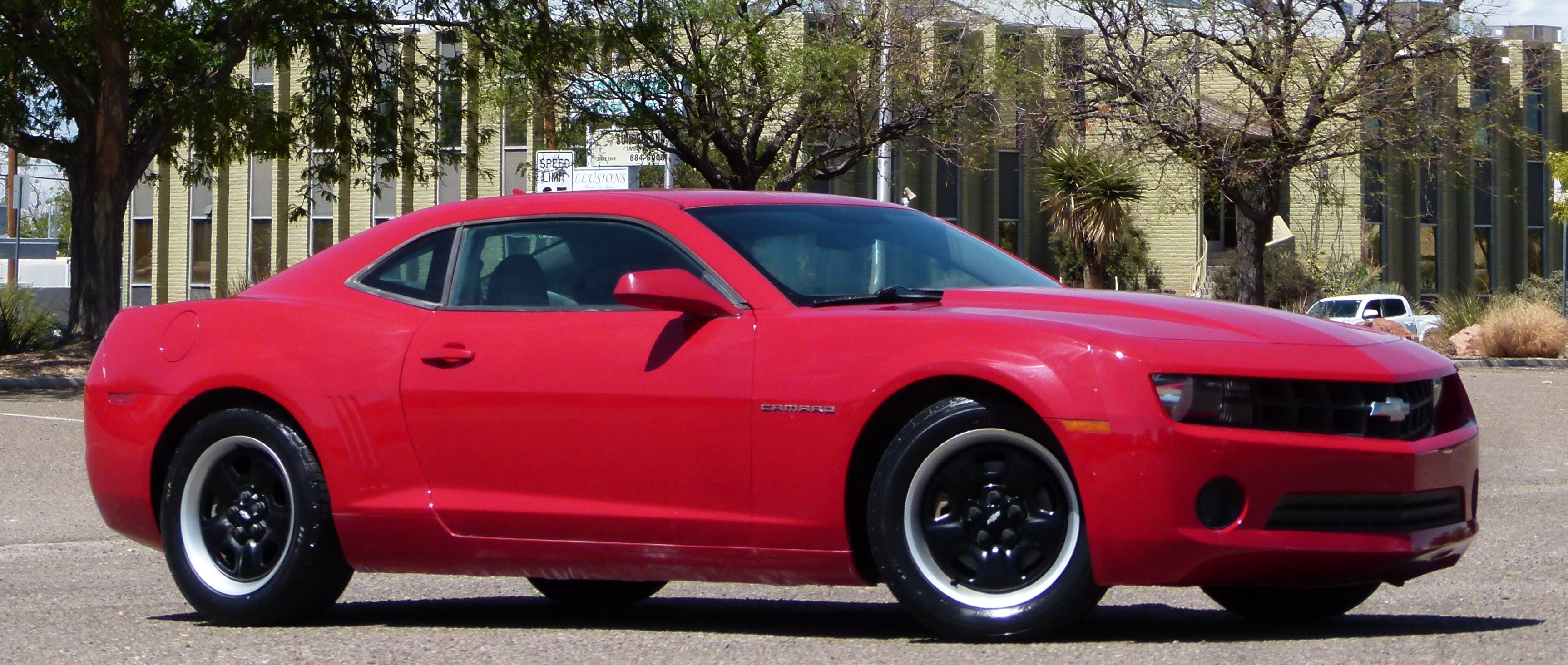 2013 Chevrolet Camaro 2dr Cpe LS w/2LS