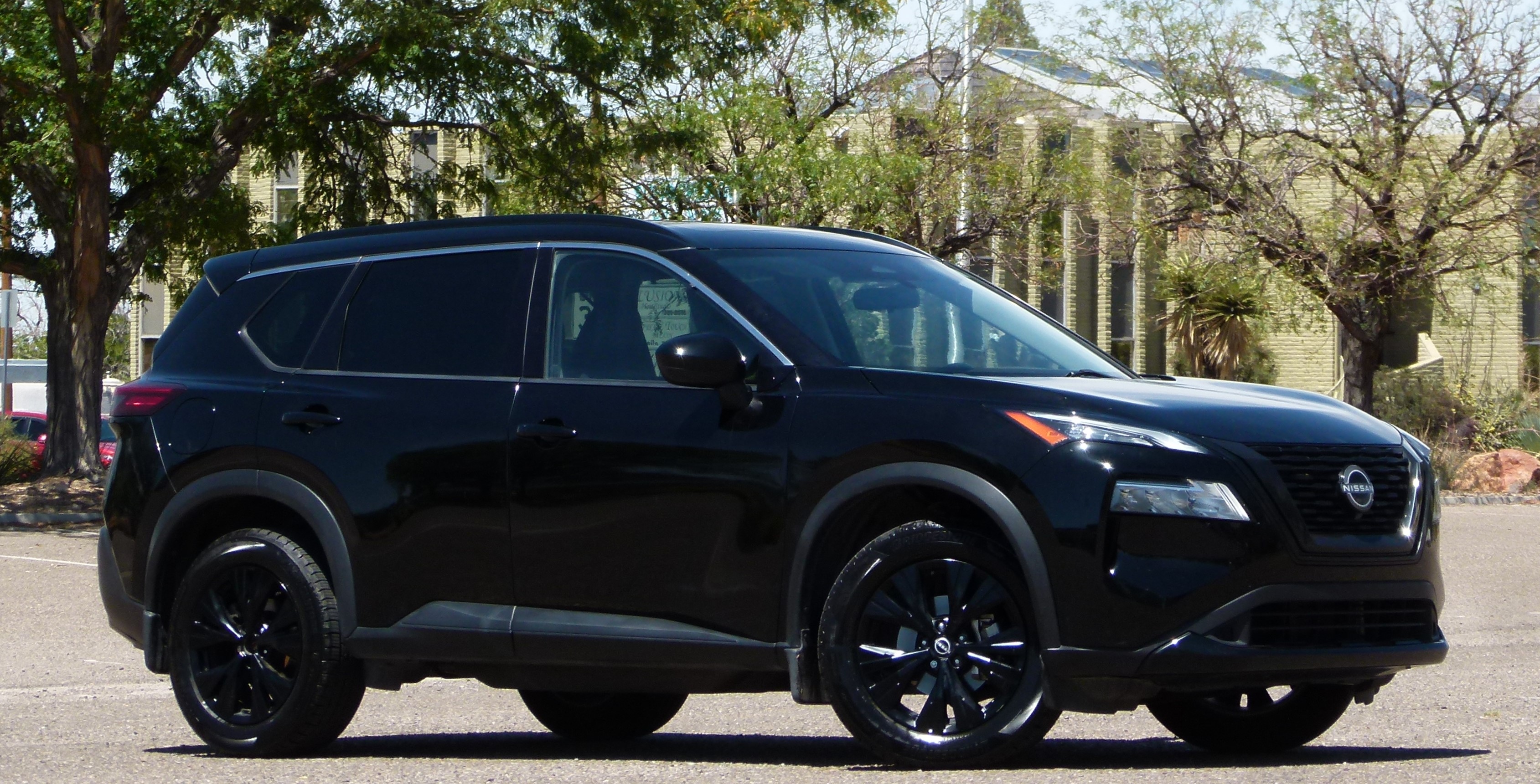 2023 Nissan Rogue AWD SV