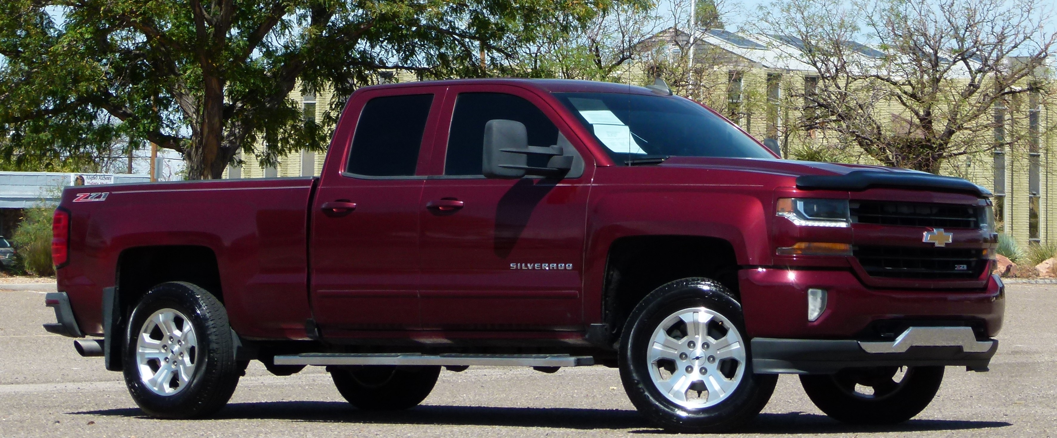 2017 Chevrolet Silverado 1500 4WD Double Cab 143.5 LT w/2LT