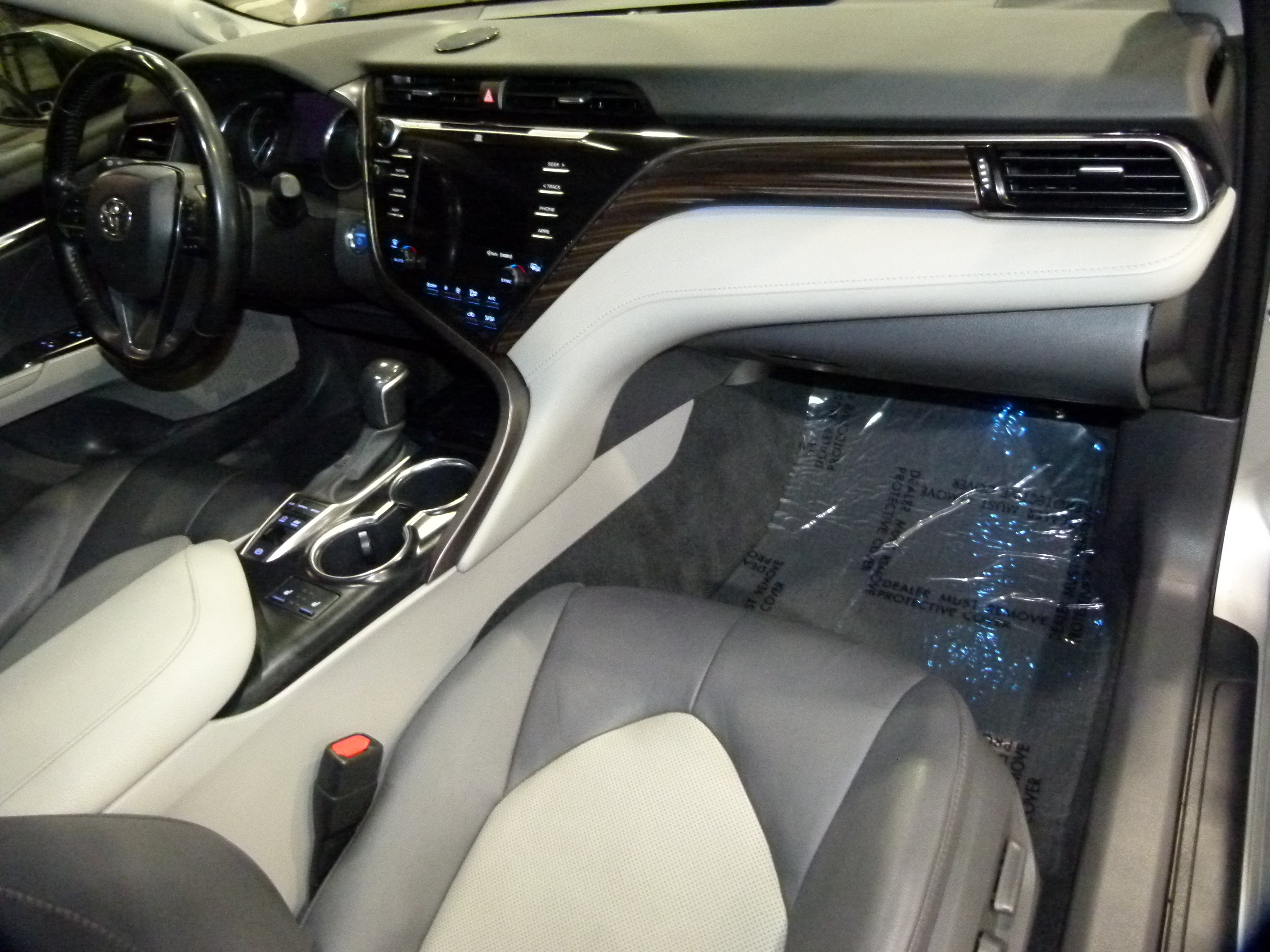 2020 Toyota Camry Hybrid XLE CVT (Natl)