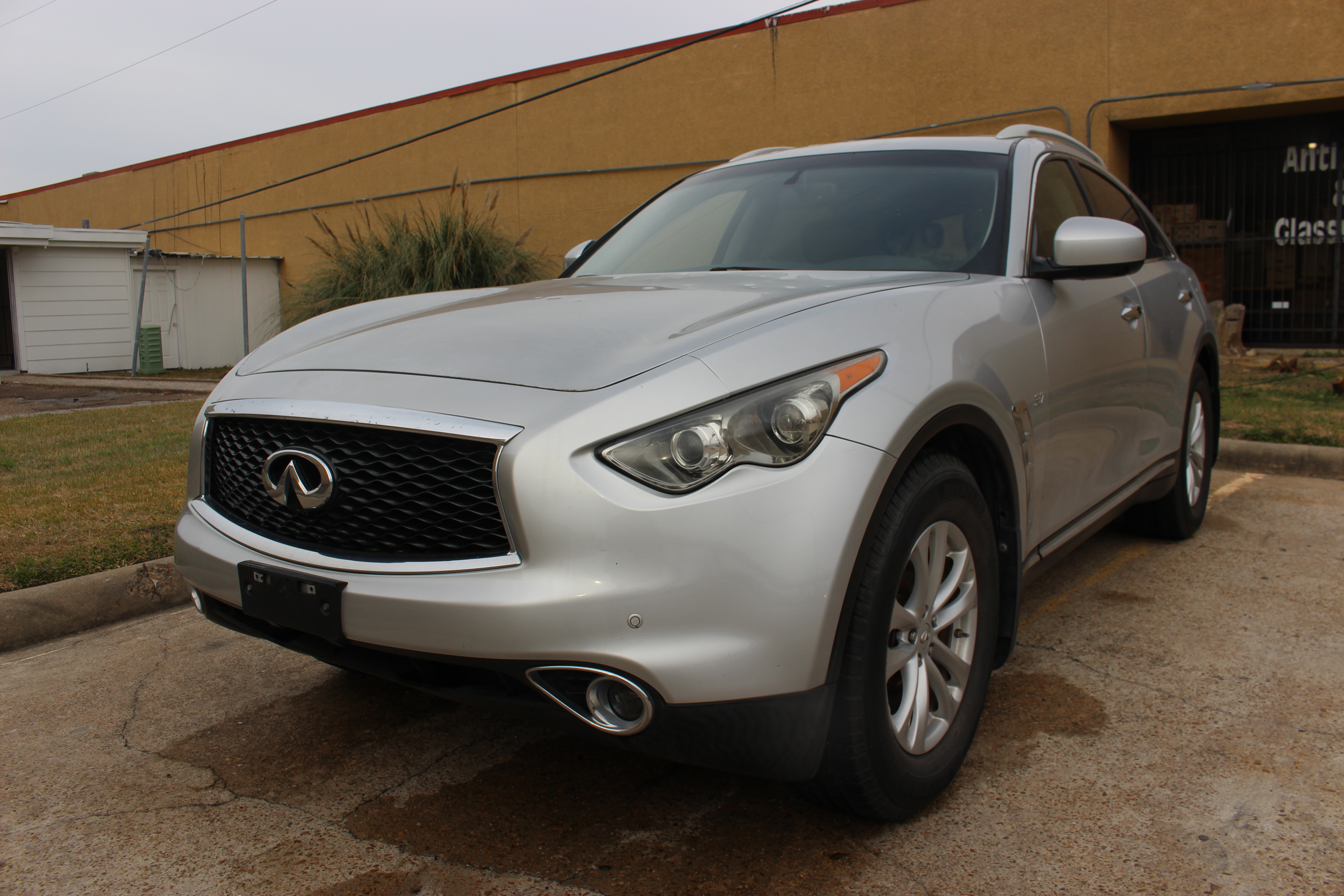 2017 INFINITI QX70 3.7's photo
