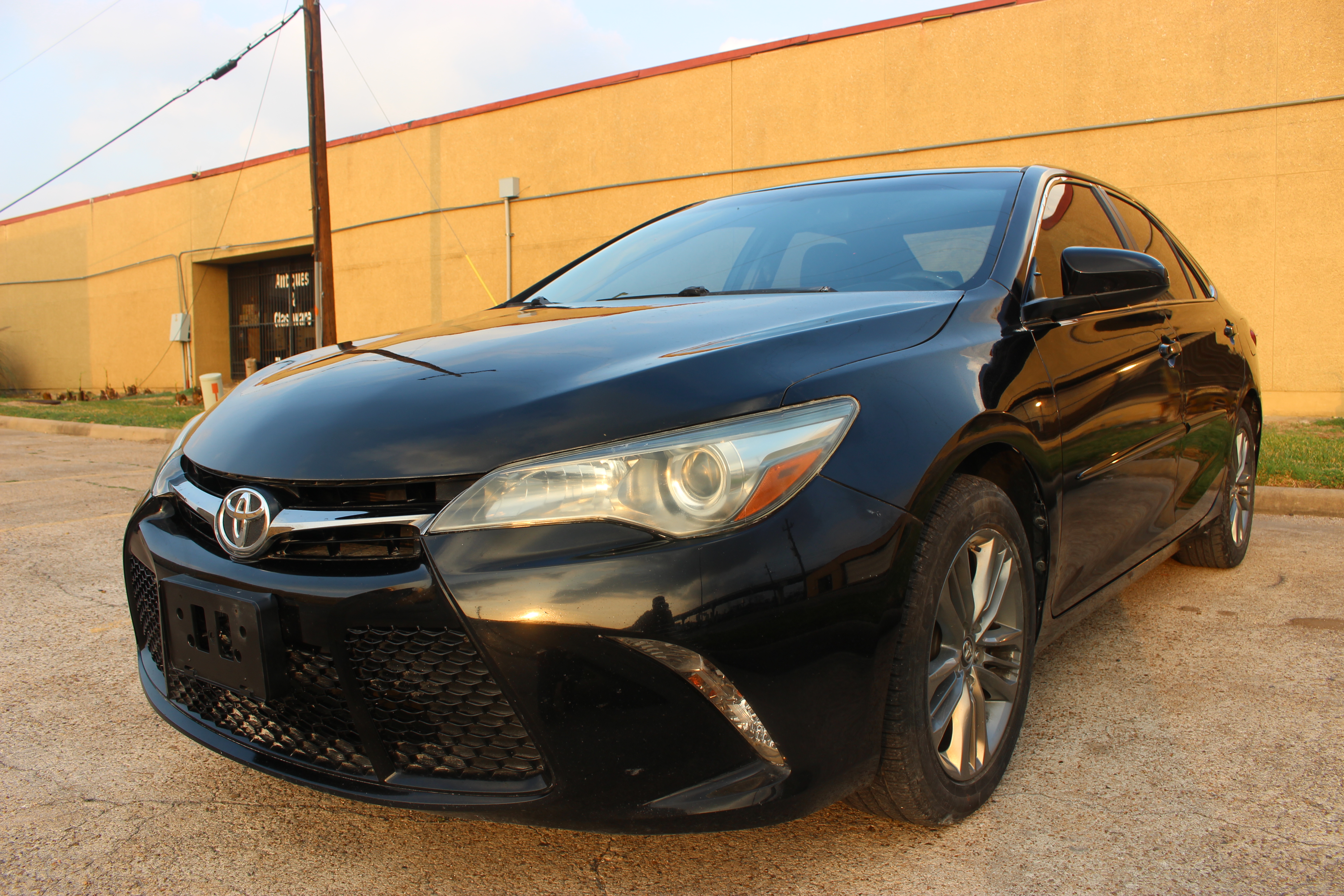 2017 Toyota Camry 2.5 Auto SE's photo