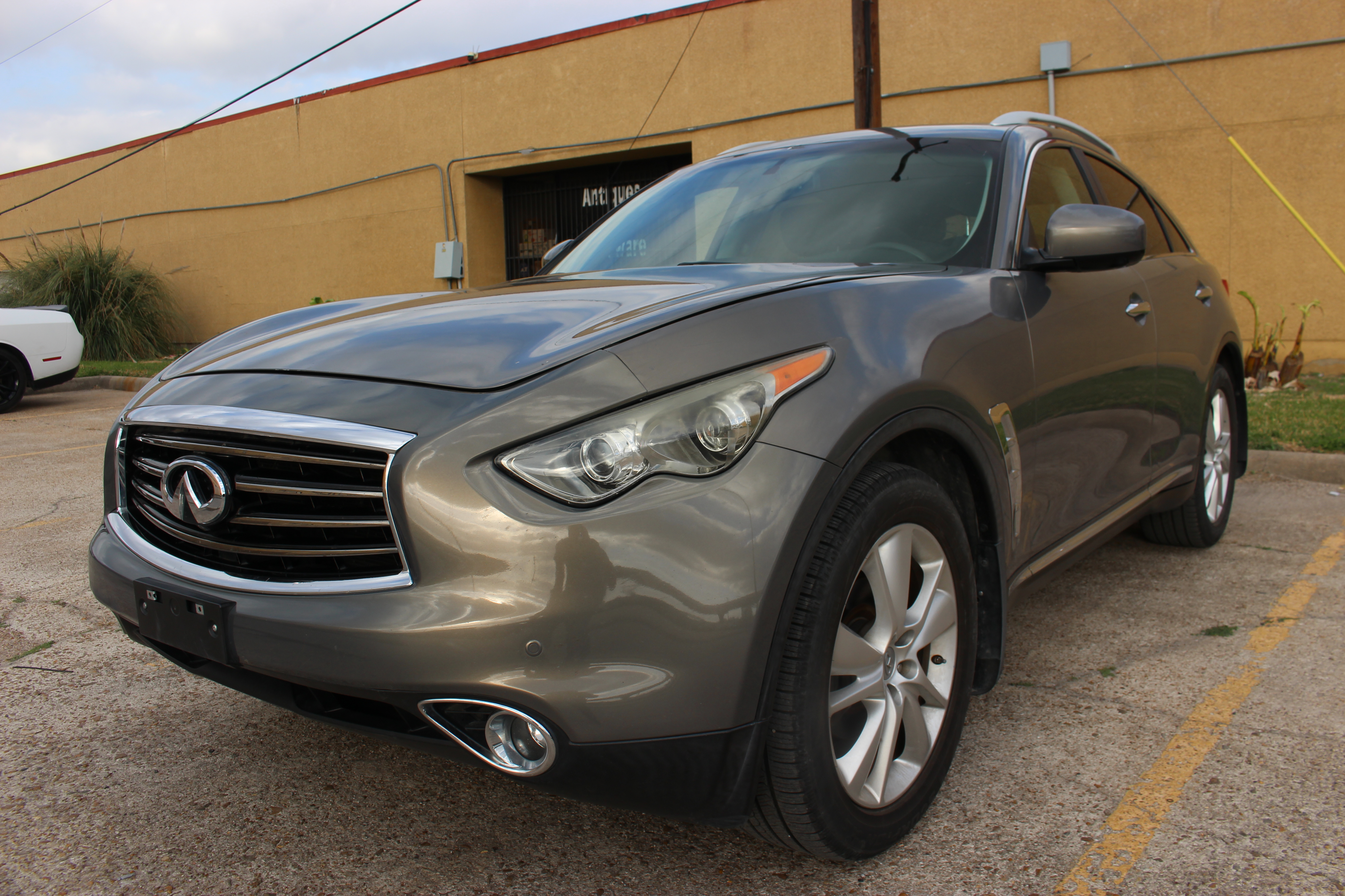 2015 INFINITI QX70 3.7's photo