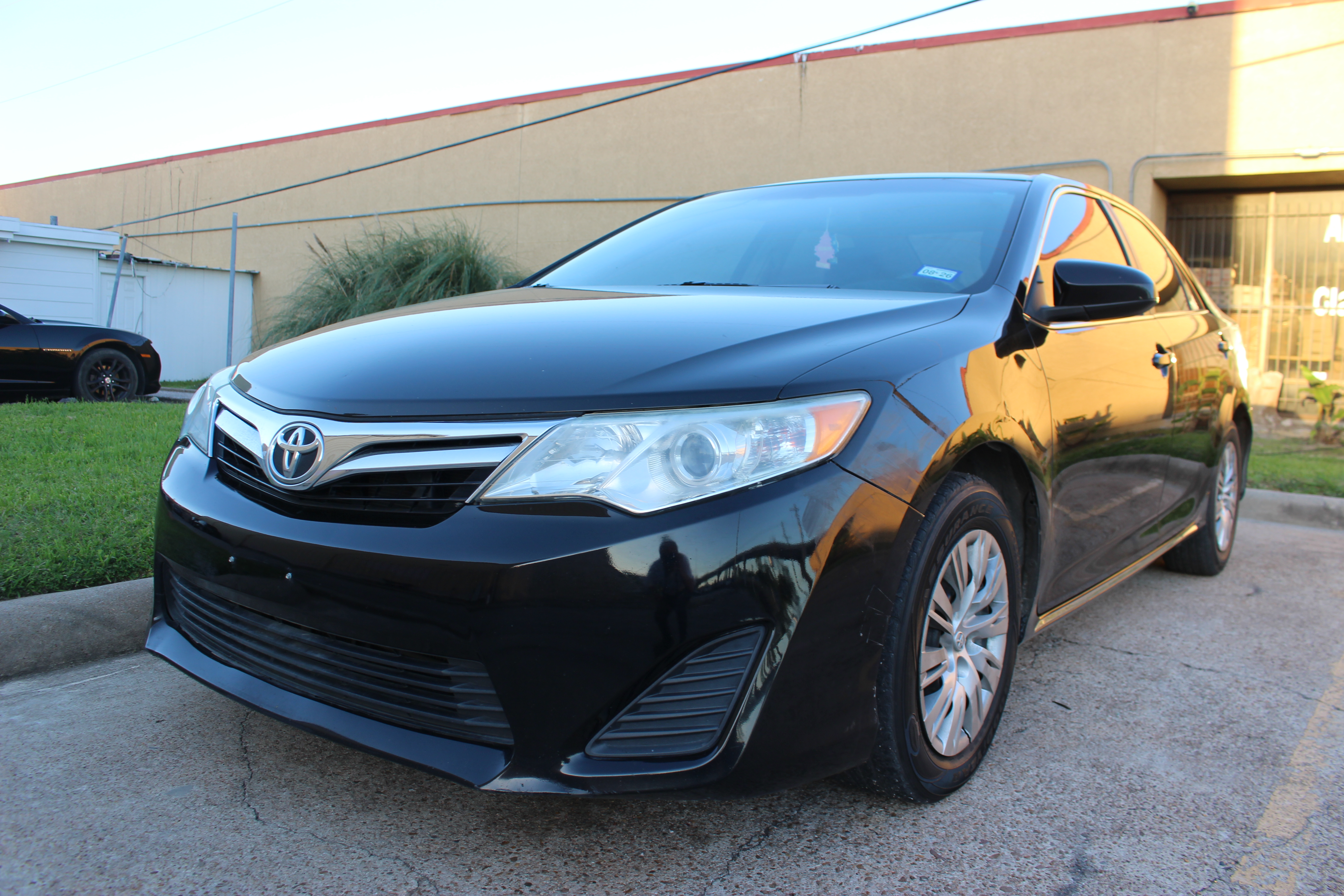 2014 Toyota Camry 2.5 Auto L's photo