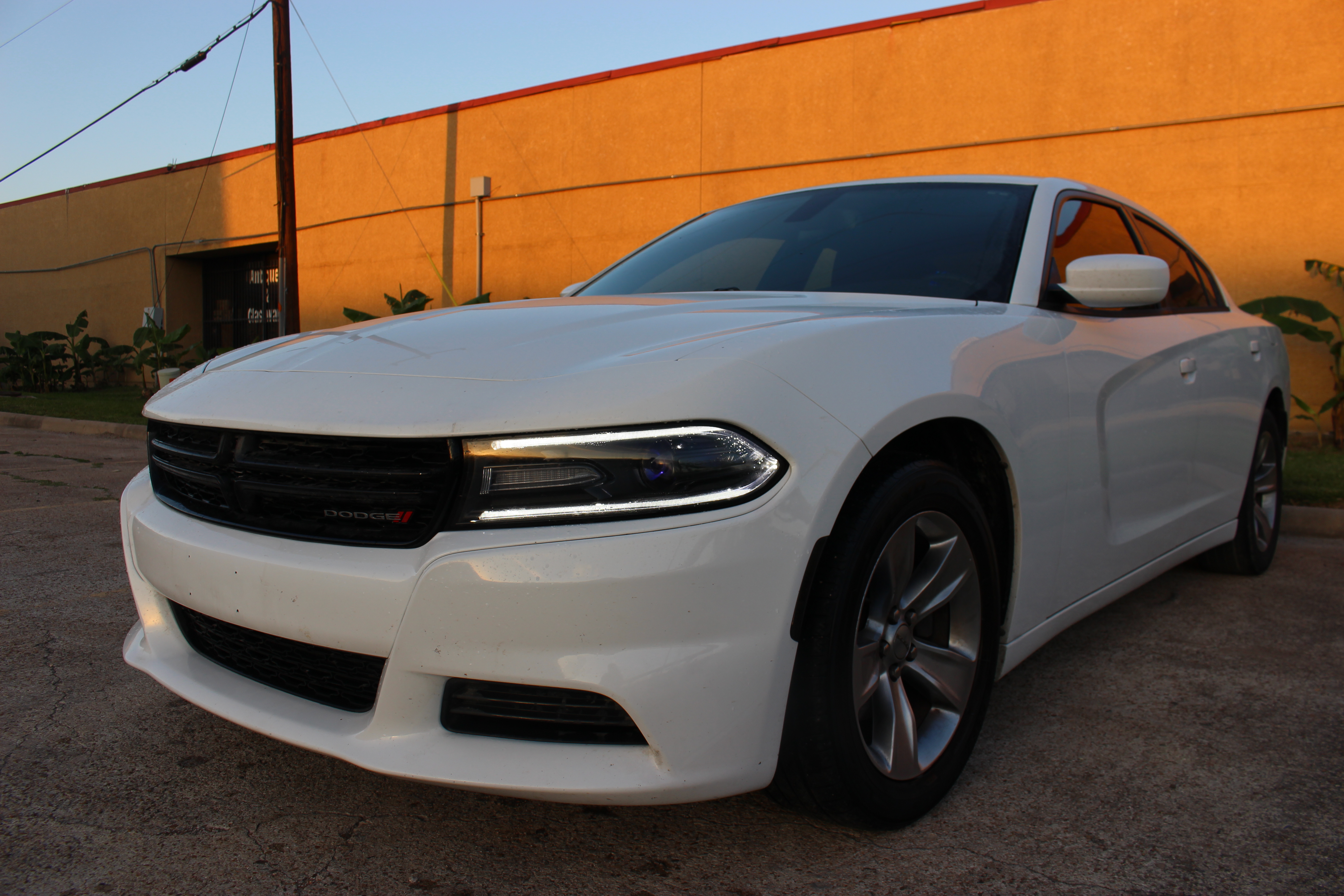 2015 Dodge Charger SE's photo