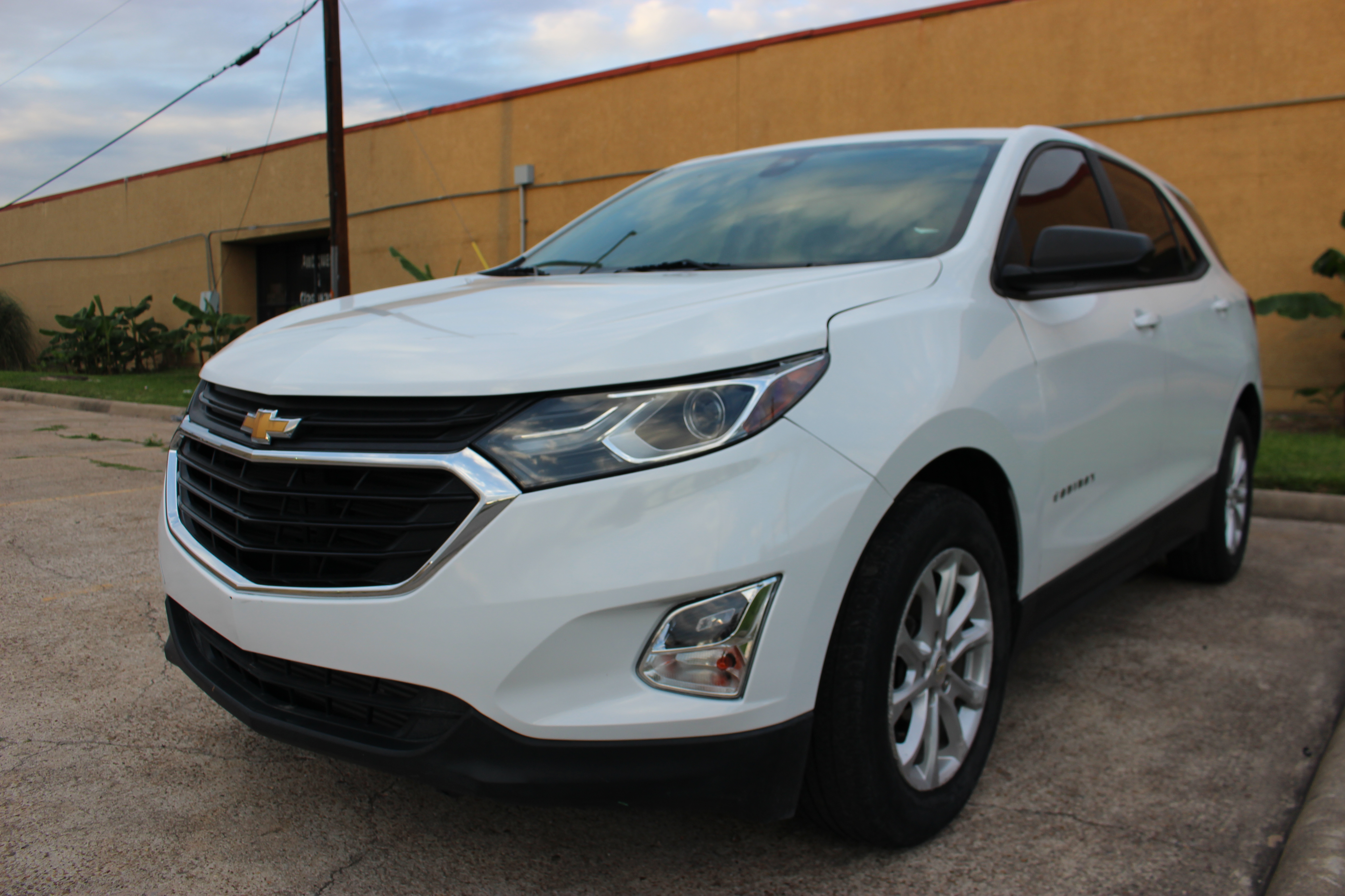 2020 Chevrolet Equinox LS's photo