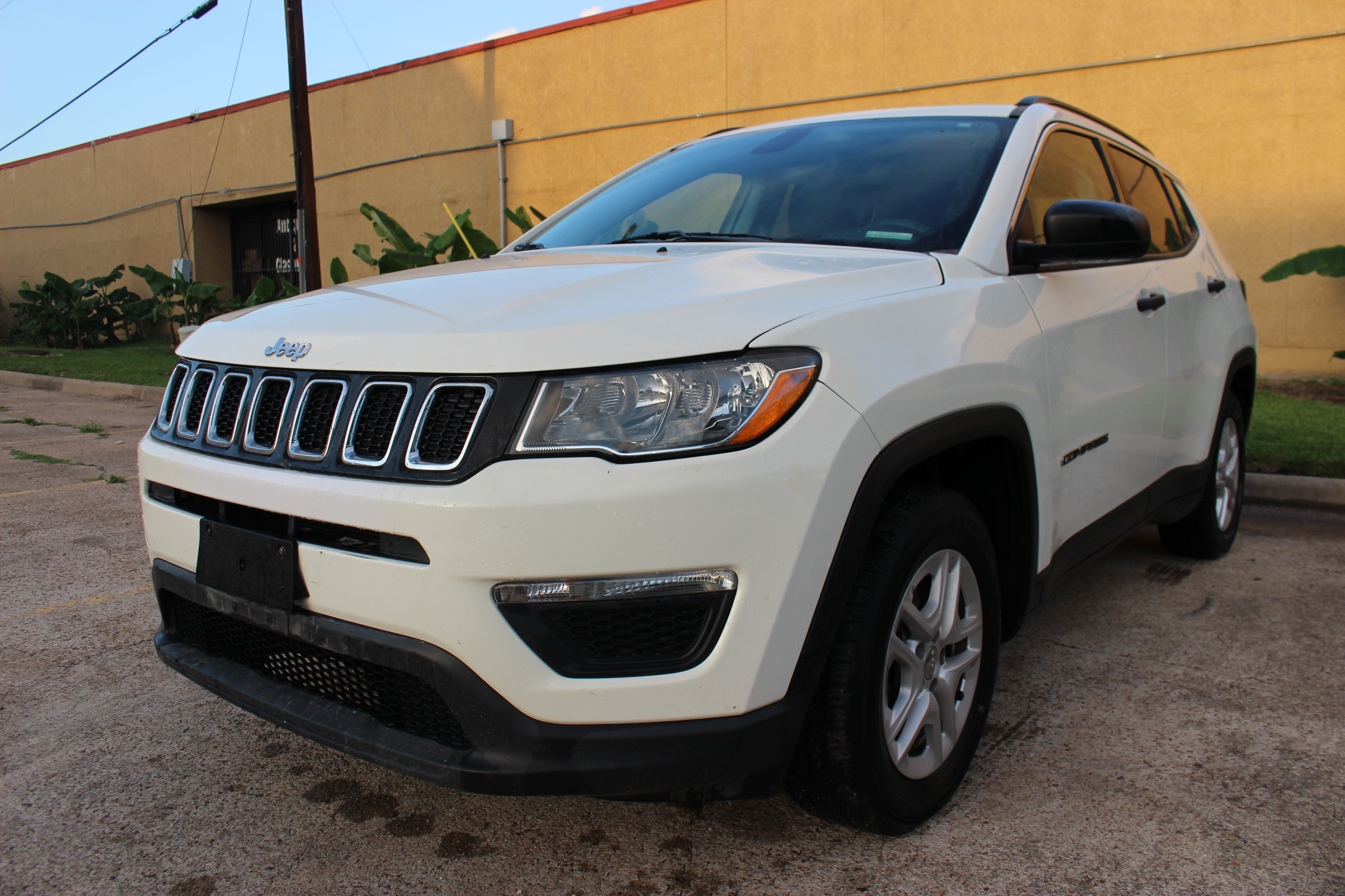 White 2021 Jeep Compass Sport FWD SUV / Crossover Front-Wheel Drive