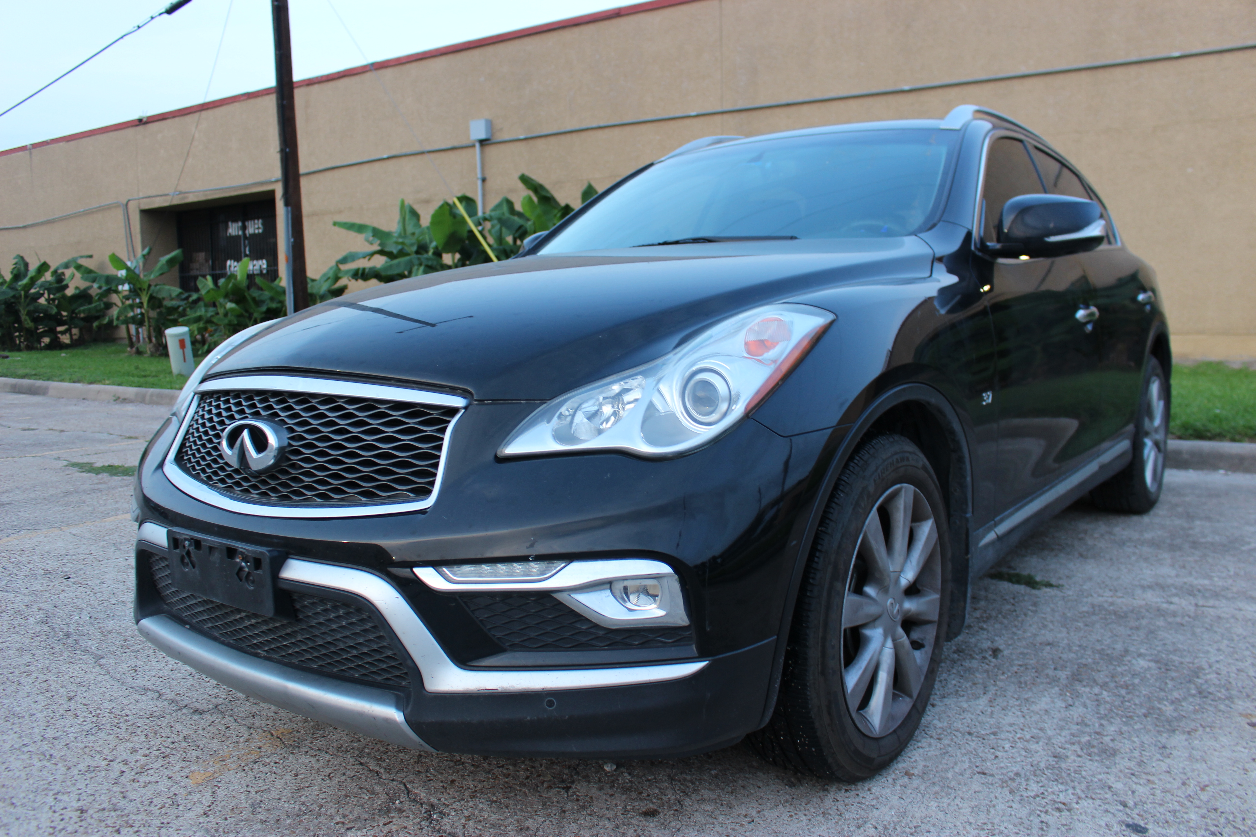 2016 INFINITI QX50 -'s photo