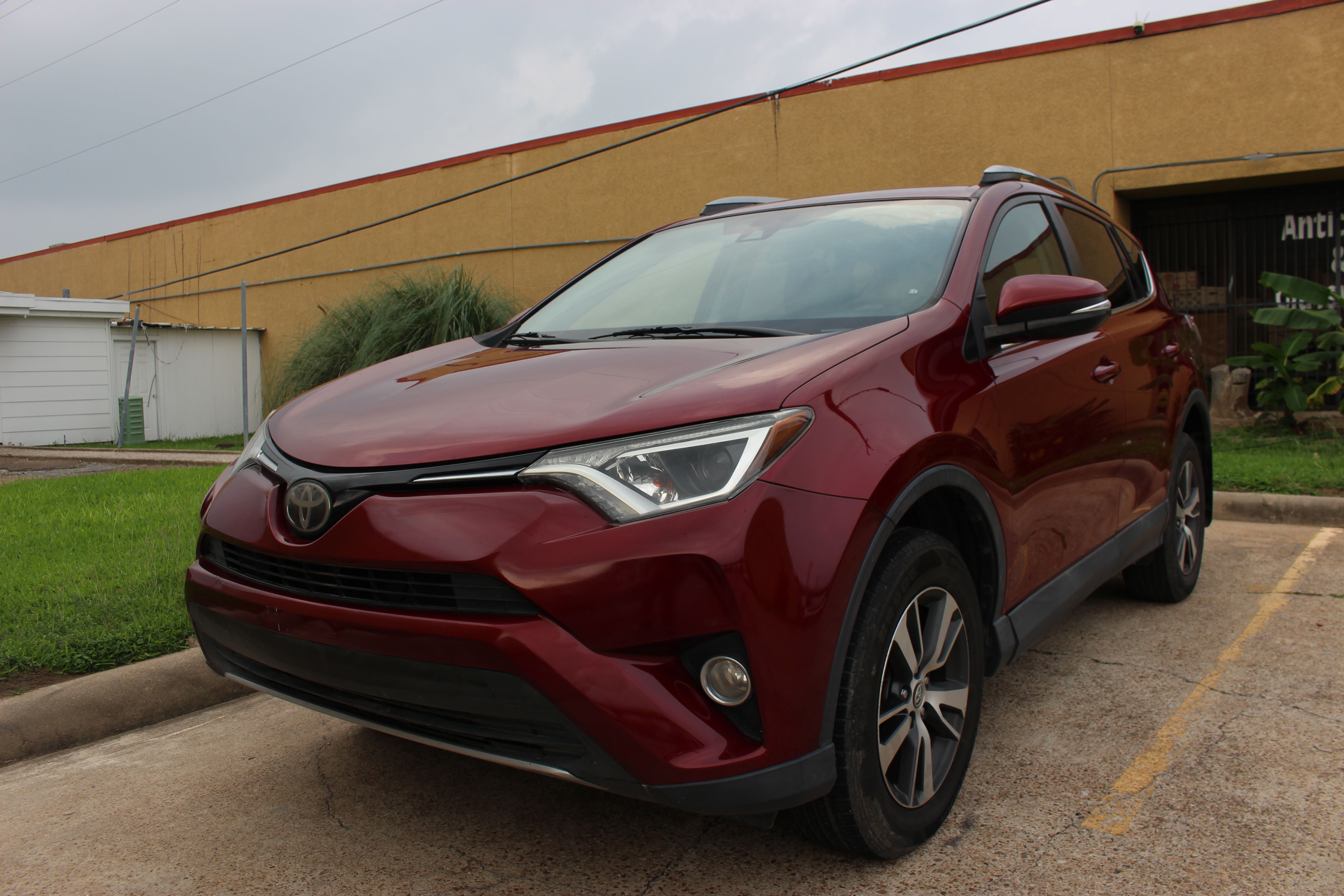 2018 Toyota RAV4 XLE AWD's photo