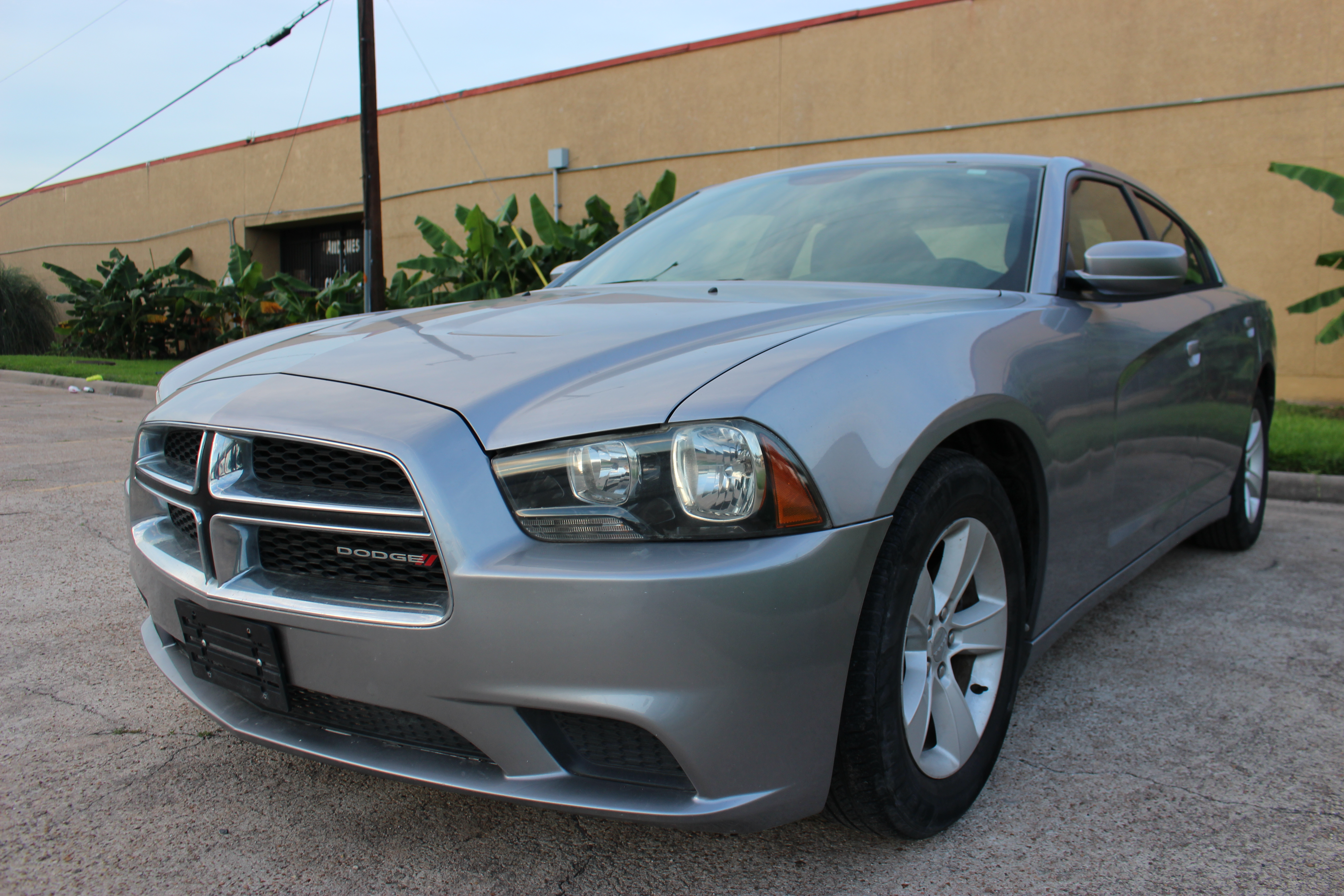 2014 Dodge Charger SE's photo