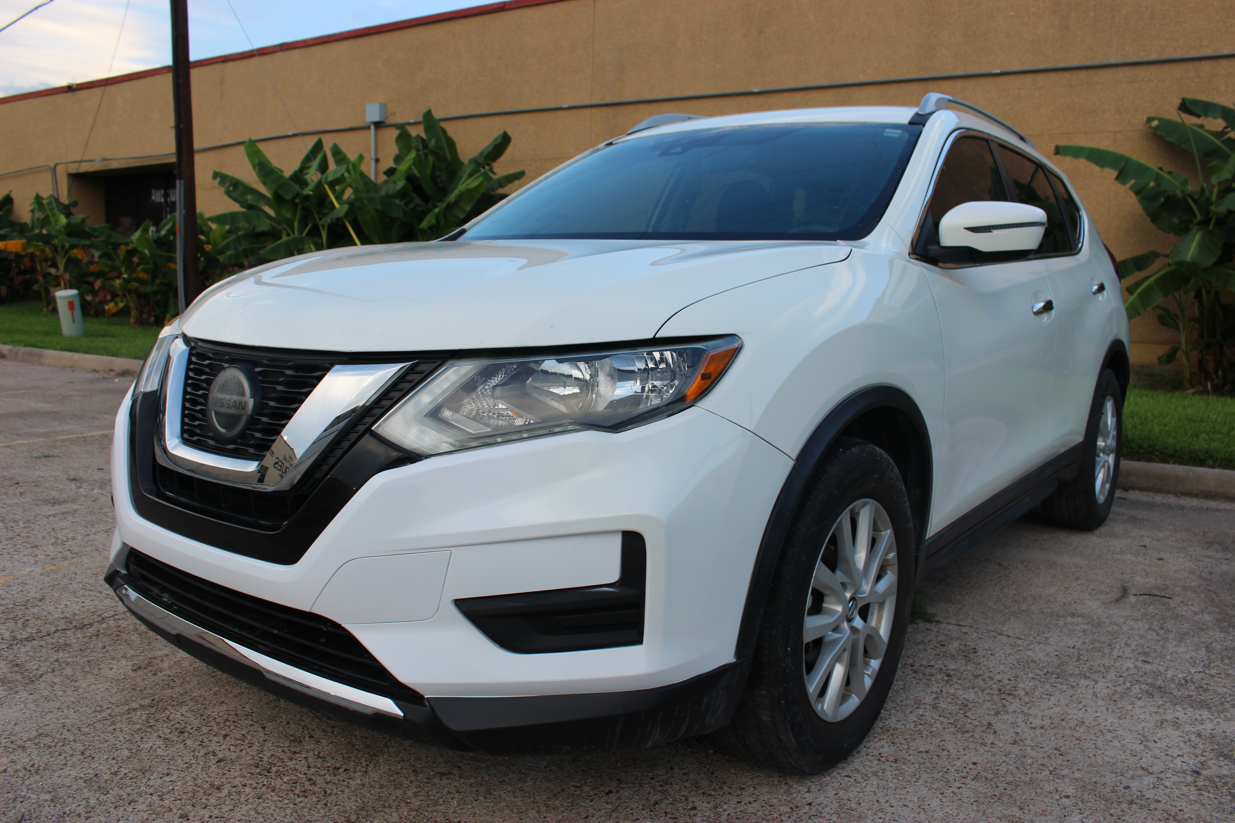 2019 Nissan Rogue S FWD's photo