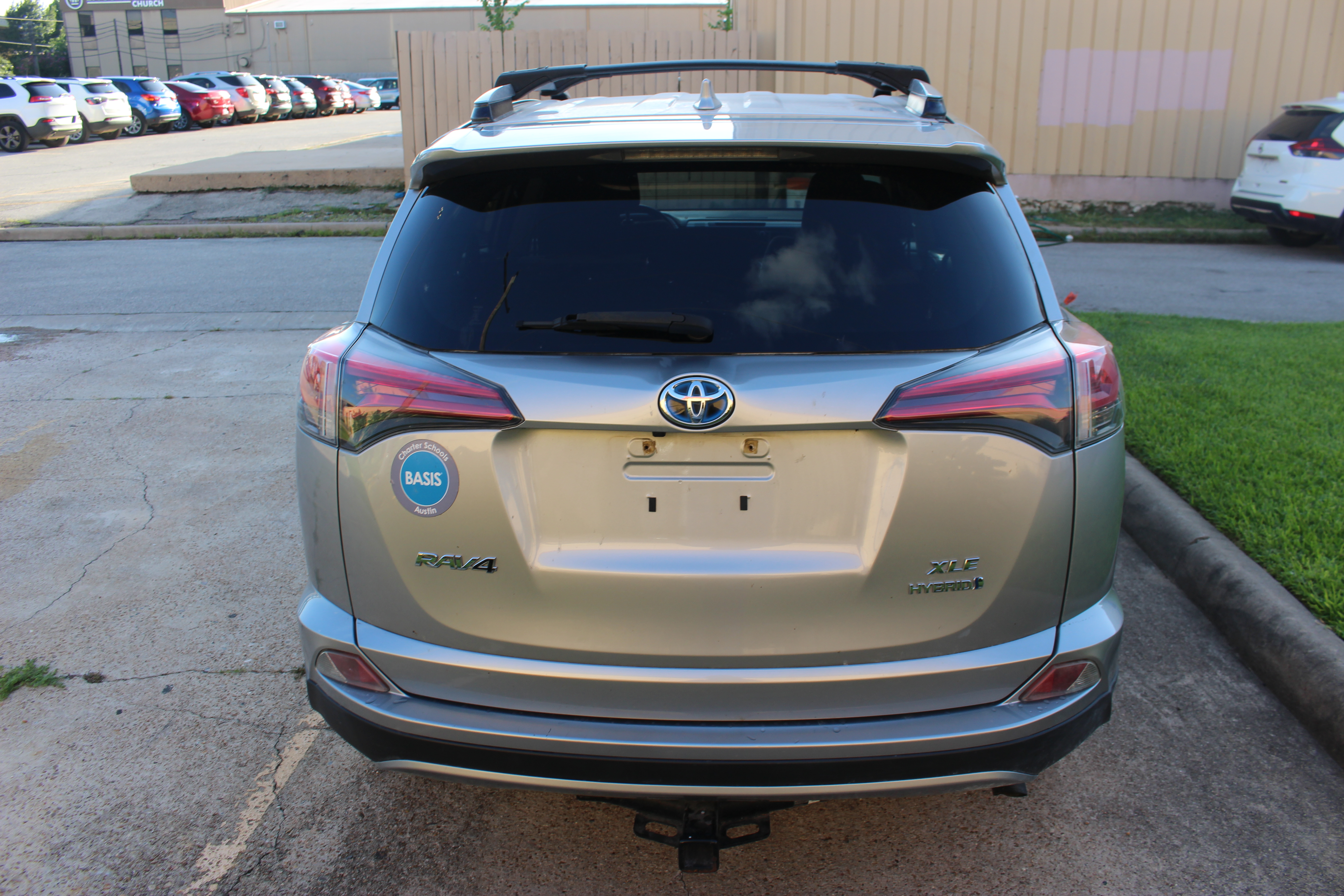 2017 Toyota RAV4 Hybrid XLE AWD's photo