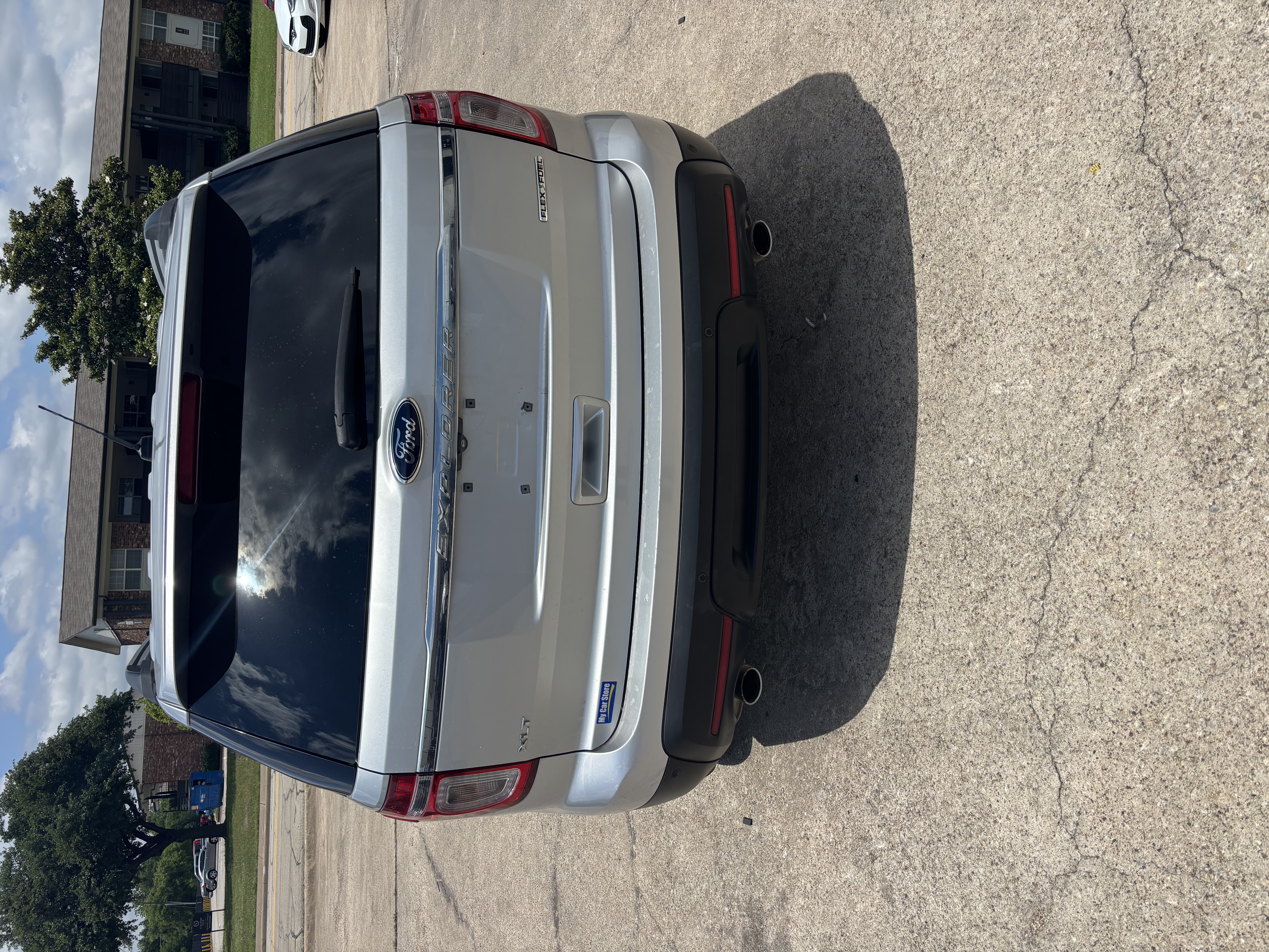 View vehicle photo 6