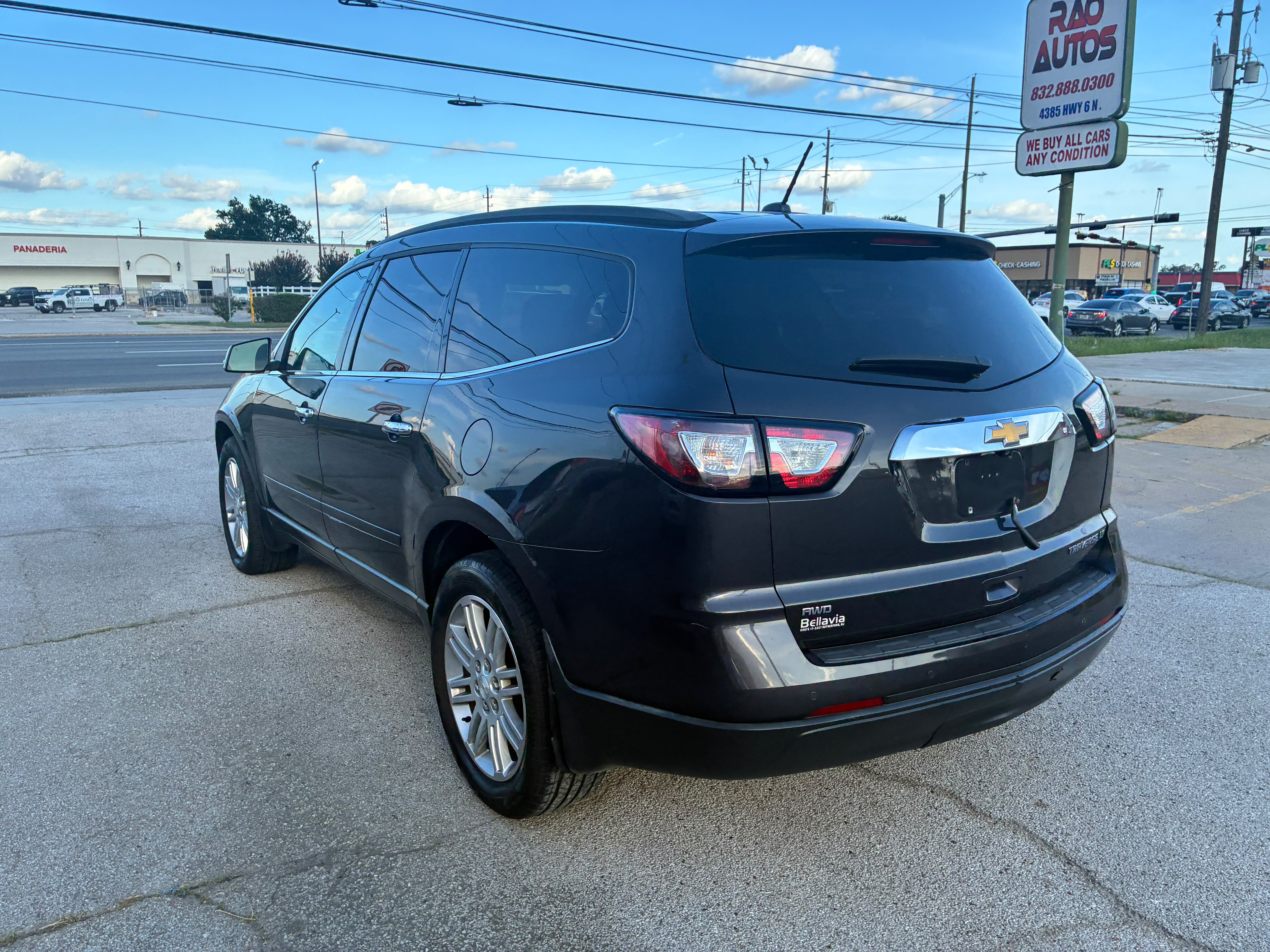 View vehicle photo 5