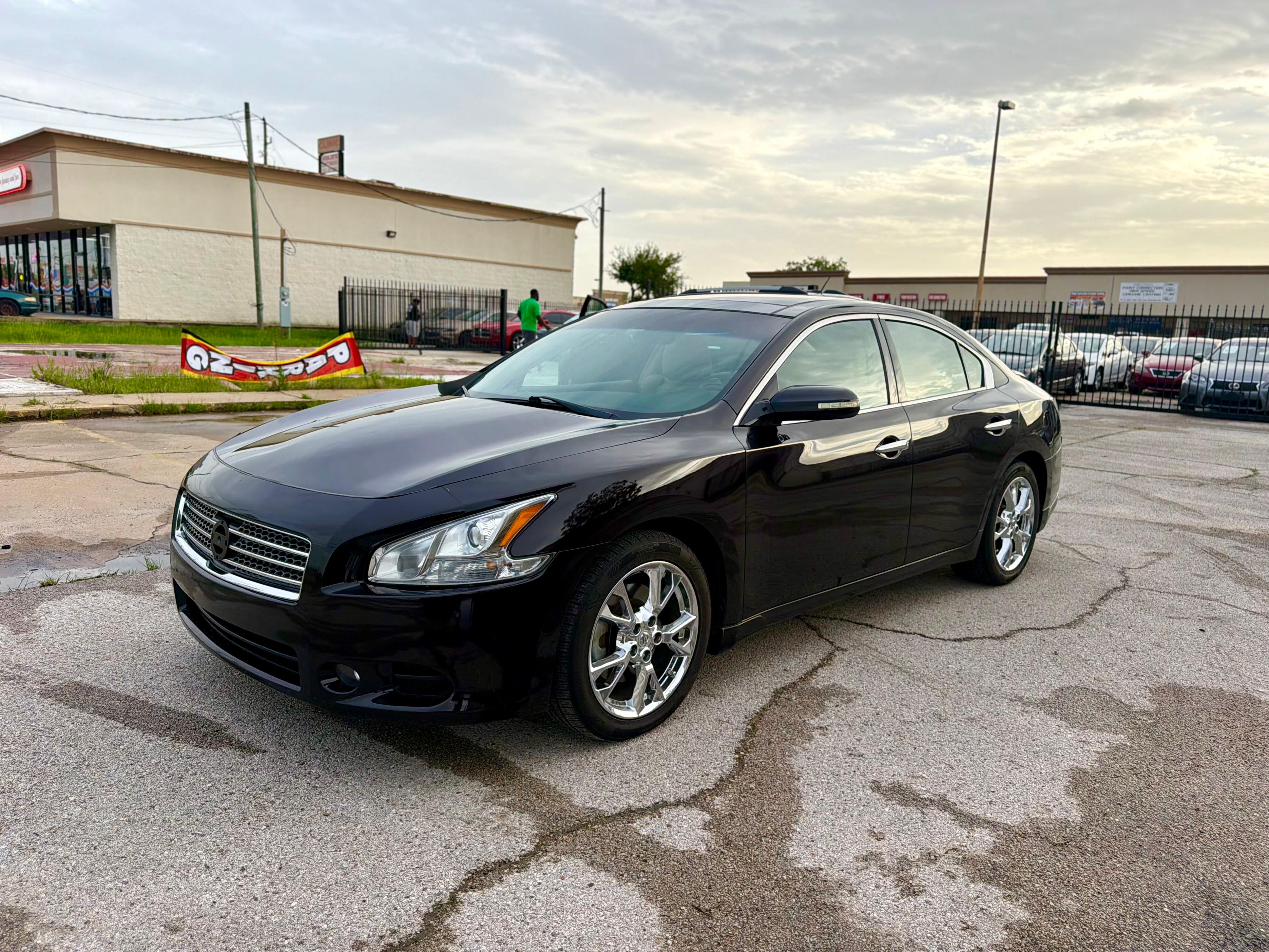 Brown 2013 Nissan Maxima Sedan Front-Wheel Drive Automatic