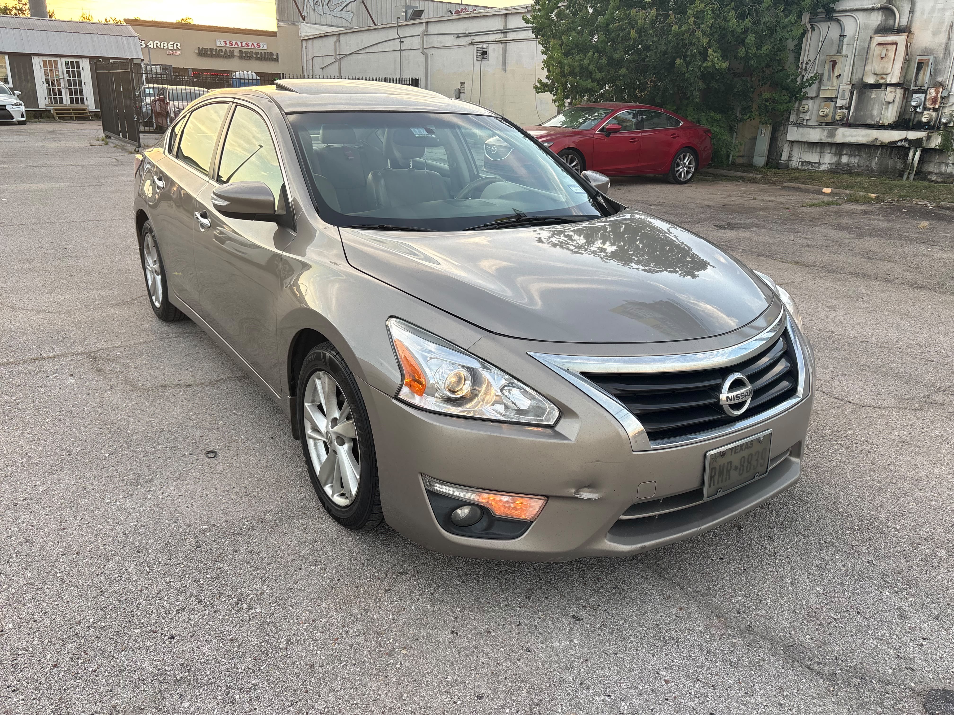 Gray 2014 Nissan Altima Sedan Front-Wheel Drive Automatic
