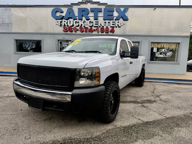 White 2013 Chevrolet Silverado 1500 Pickup Truck Four-Wheel Drive Automatic