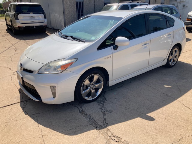 White 2013 Toyota Prius Hatchback Front-Wheel Drive Automatic