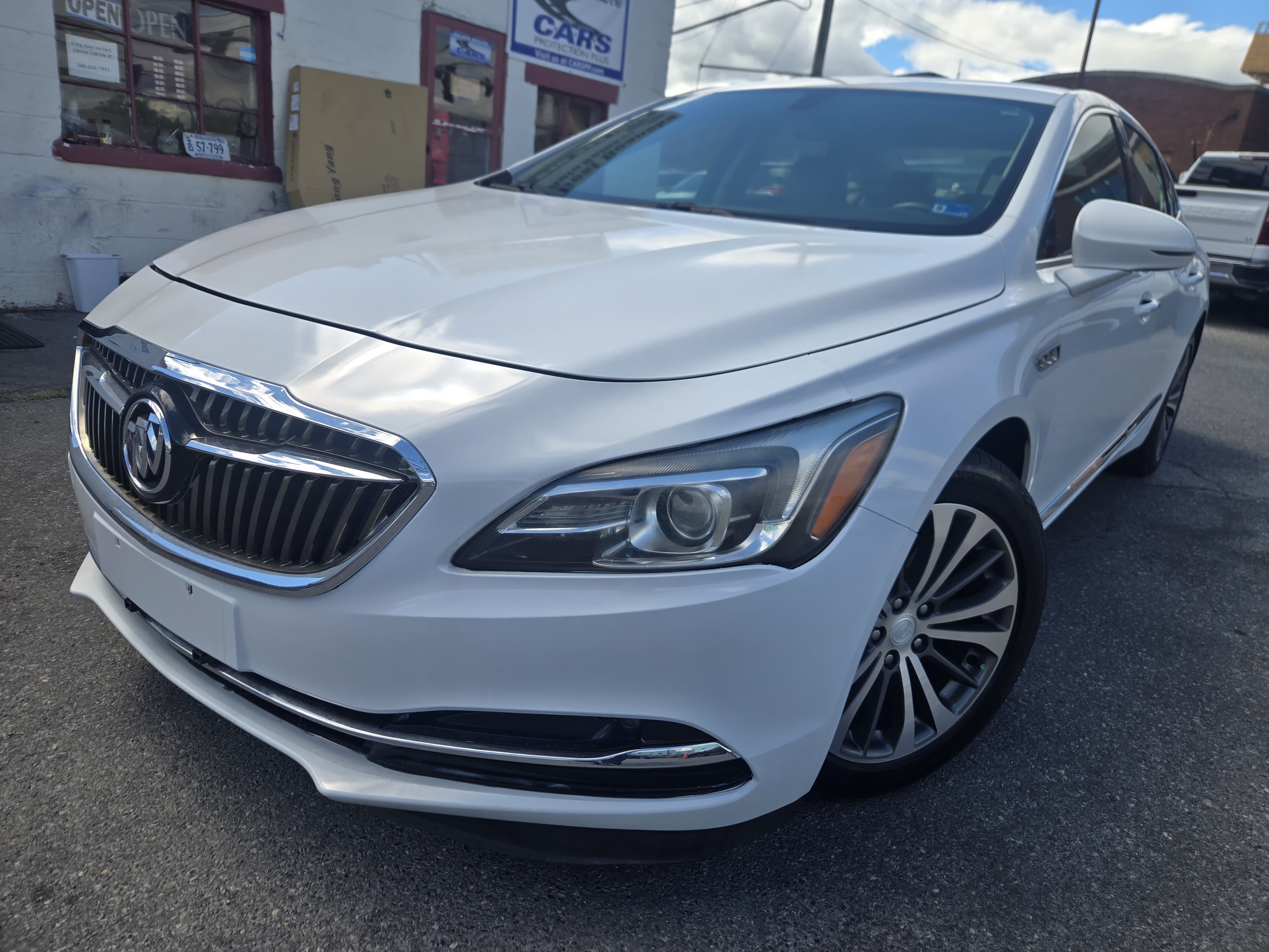 2017 Buick LaCrosse Essence FWD