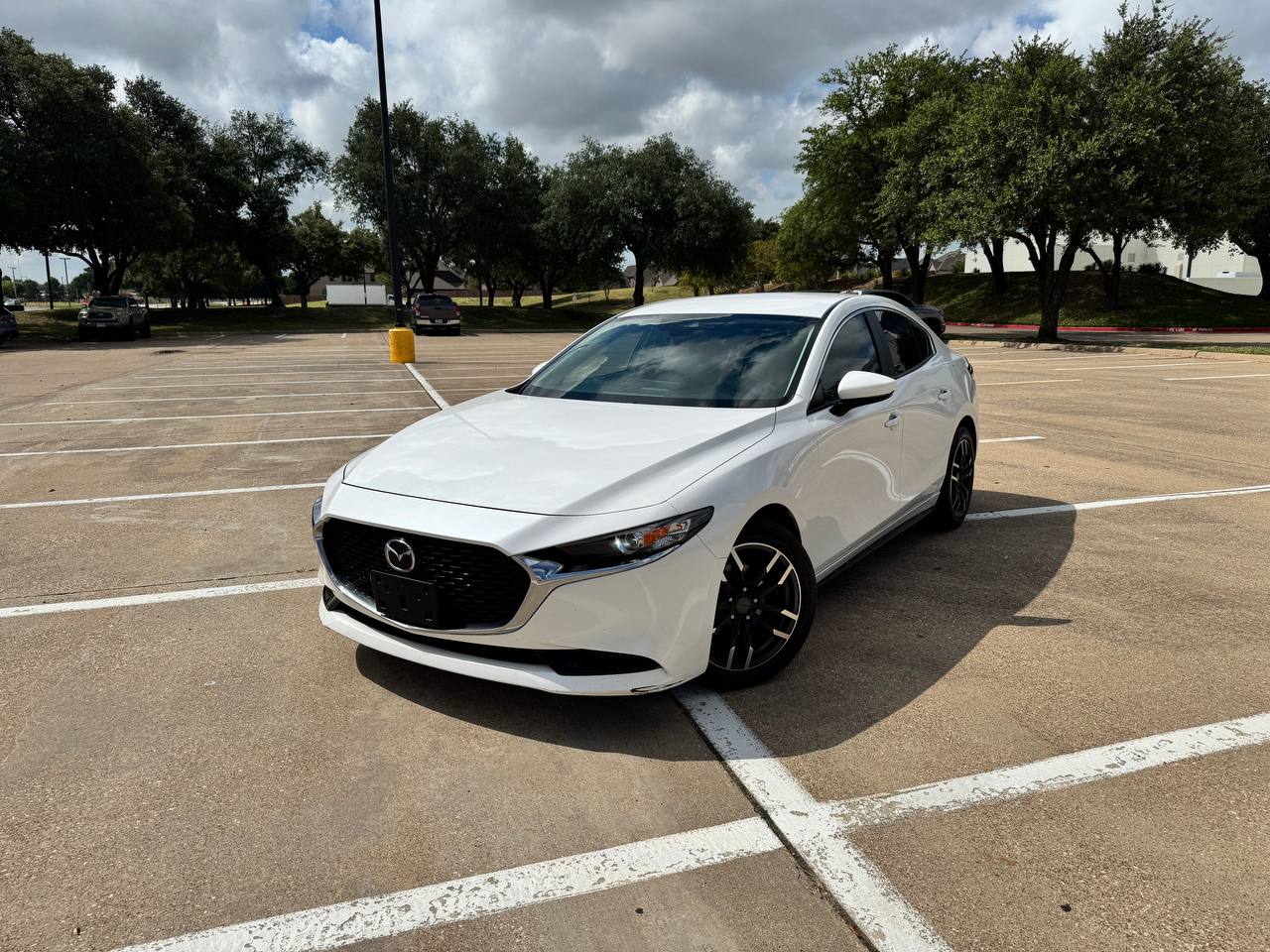 2019 Mazda MAZDA3 Preferred Sedan FWD