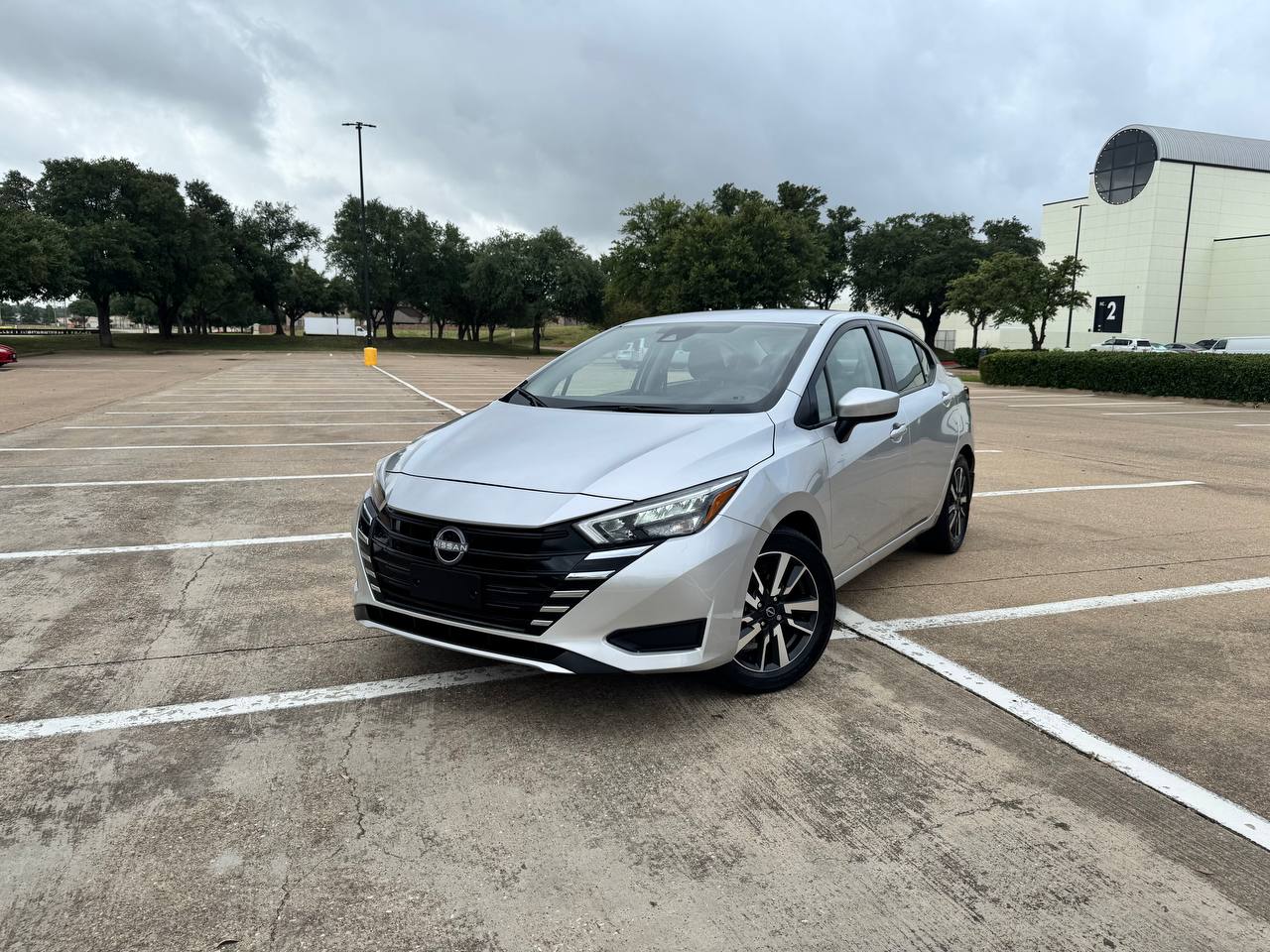 2025 Nissan Versa SV CVT