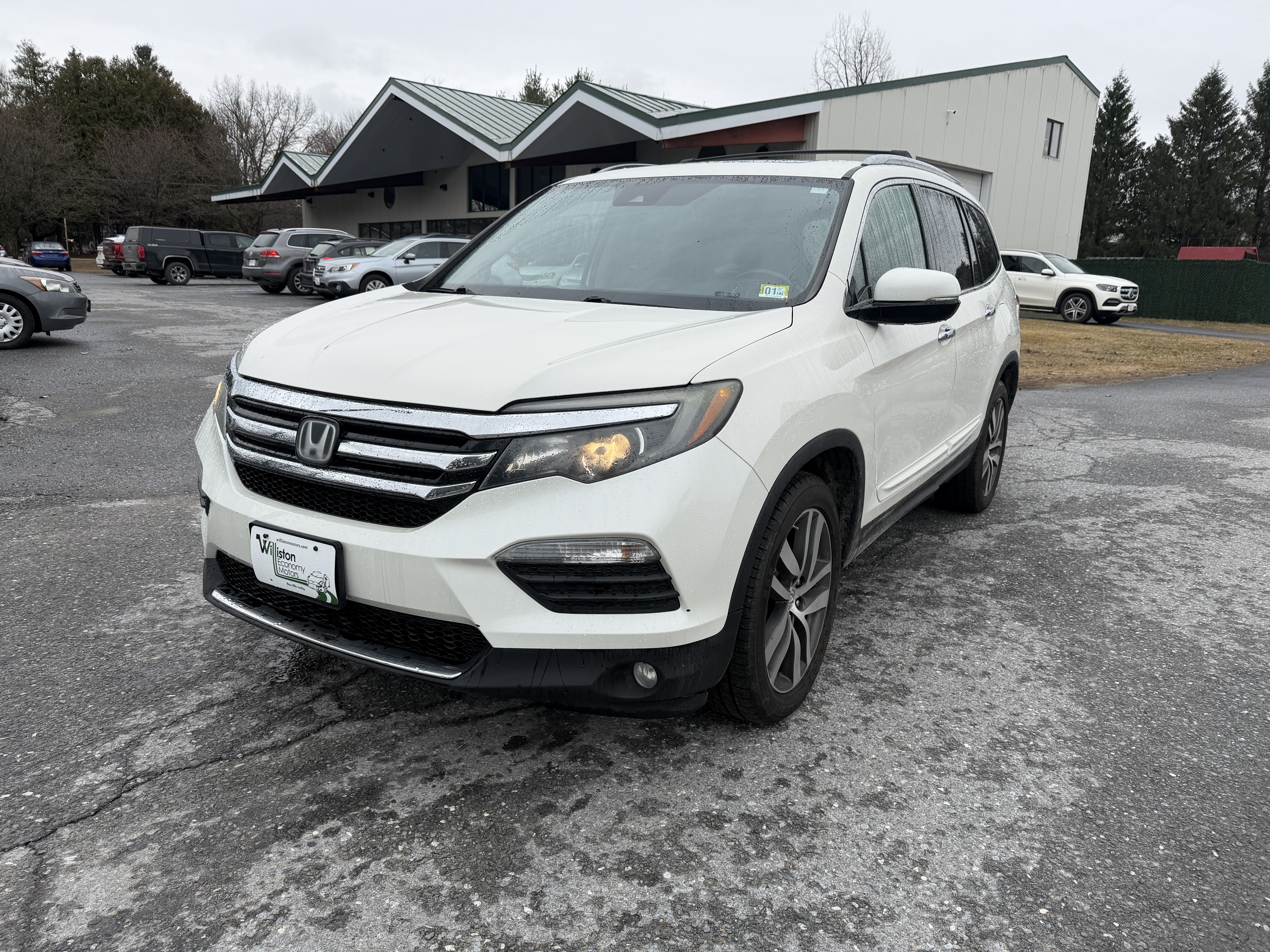 White 2016 Honda Pilot Touring AWD SUV / Crossover All-Wheel Drive Automatic