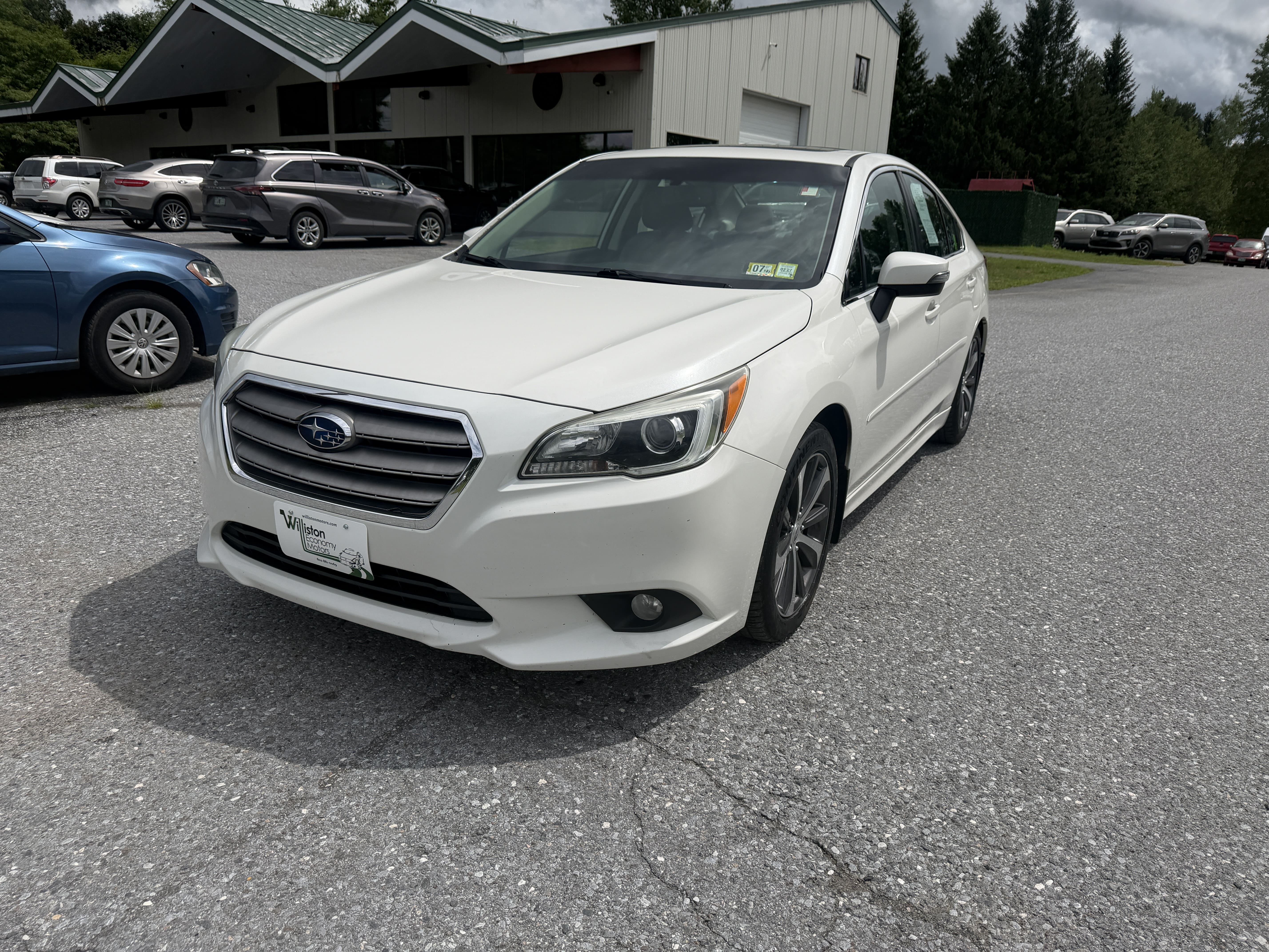 2015 Subaru Legacy Limited+Moonroof+NAVI