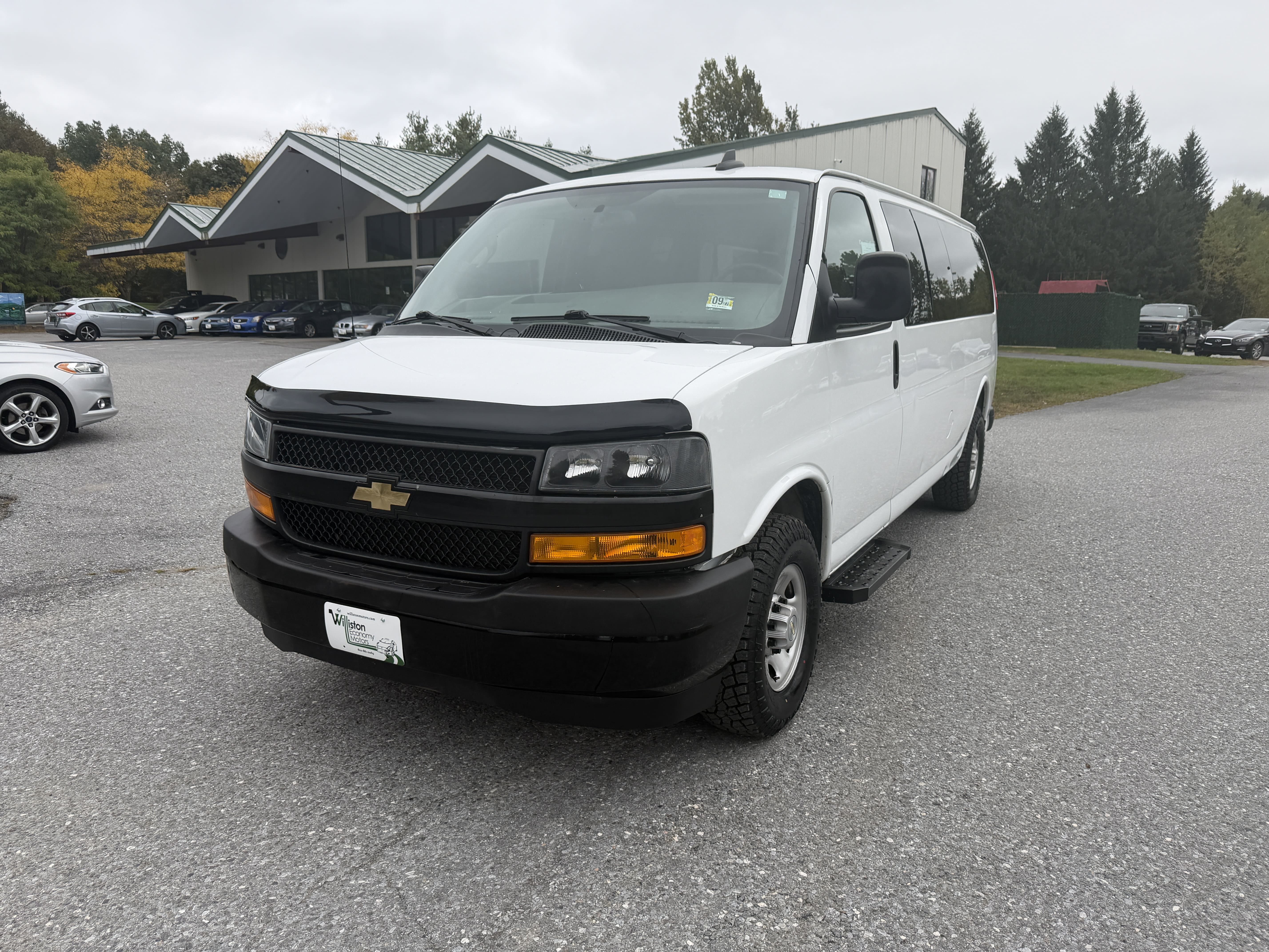 2022 Chevrolet Express Passenger Passenger LS Ext