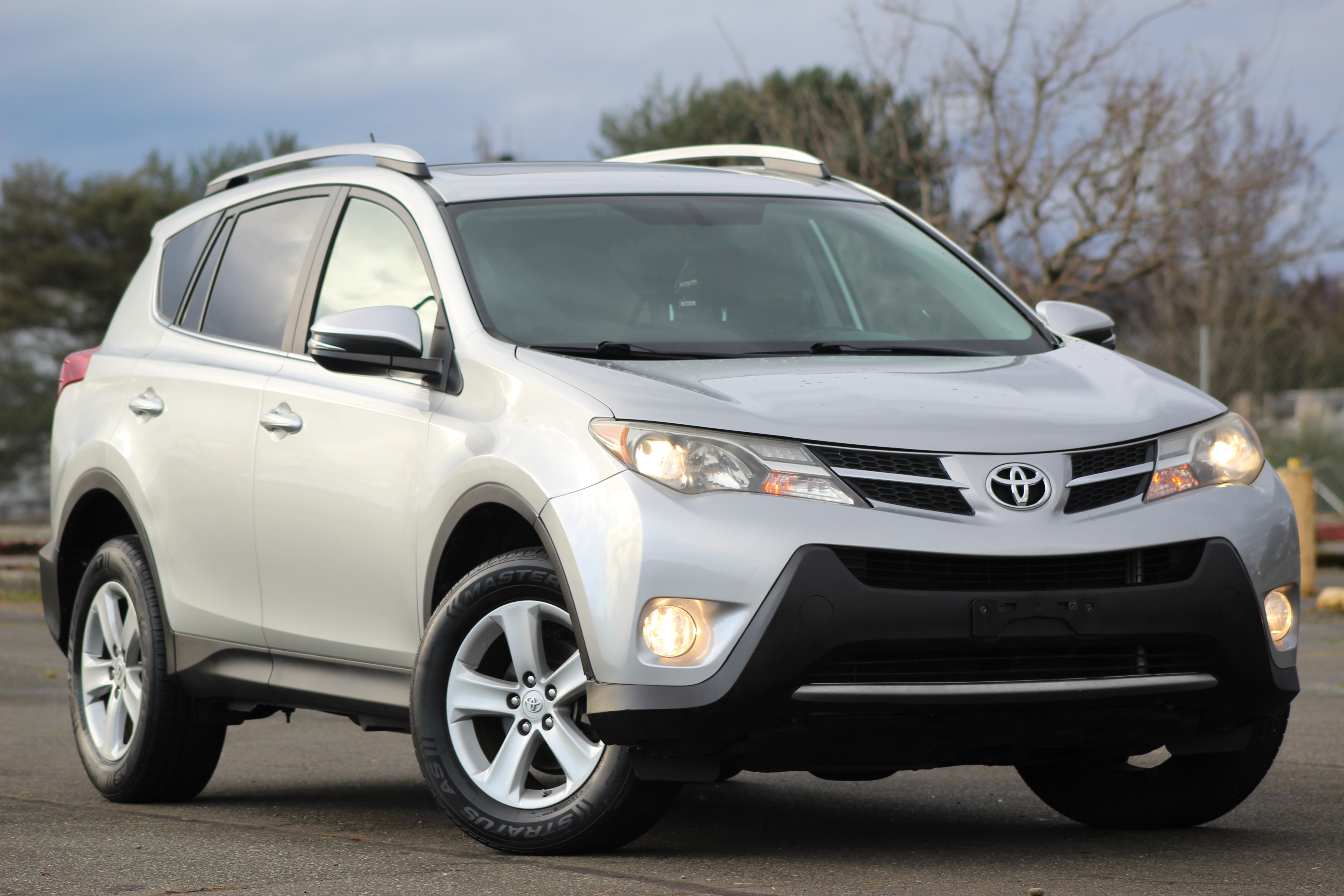 2013 Toyota RAV4 XLE AWD's photo