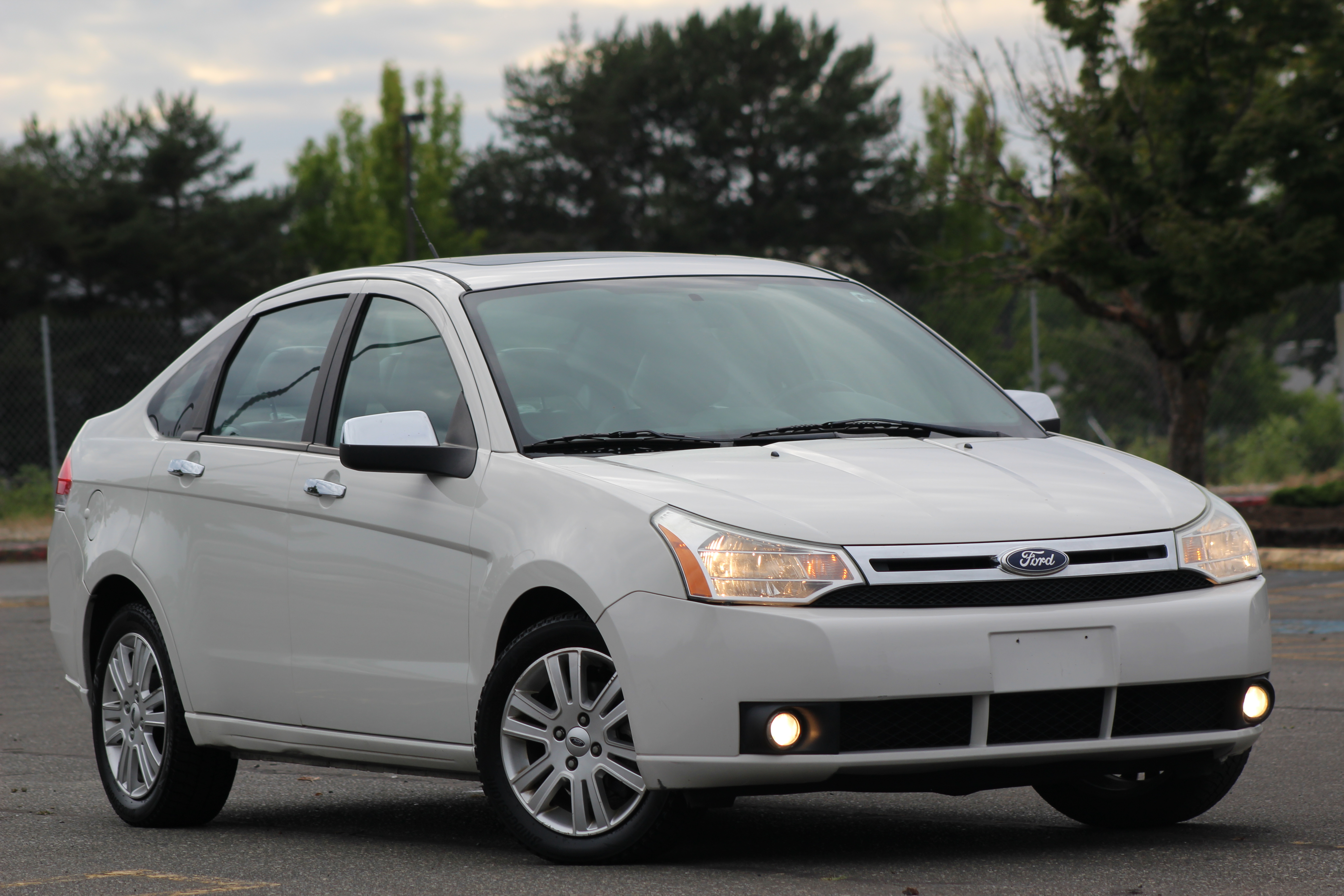 2011 Ford Focus SEL's photo