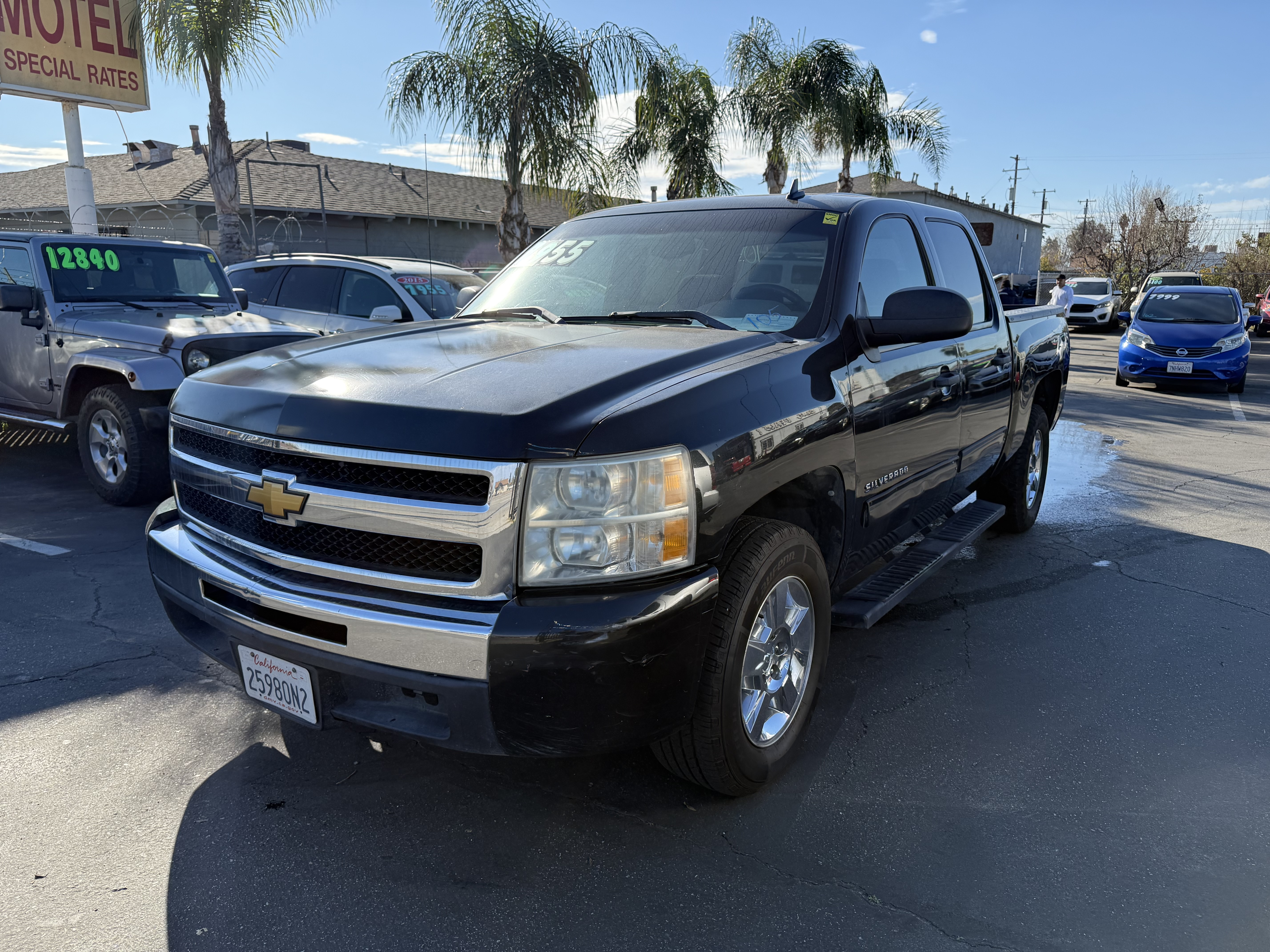 Vehicle Image 2