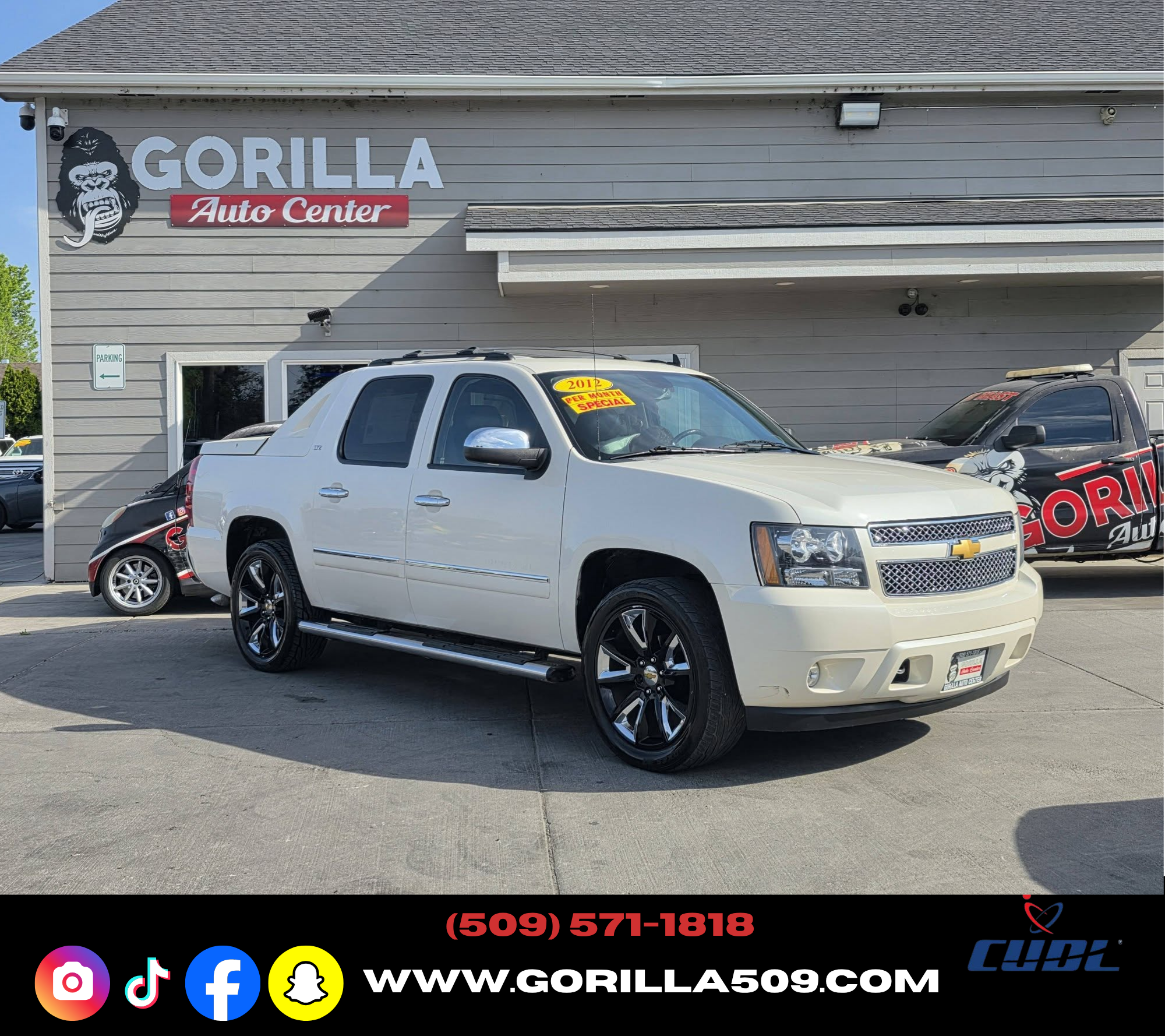 White 2012 Chevrolet Avalanche LTZ 4WD Pickup Truck Four-Wheel Drive Automatic