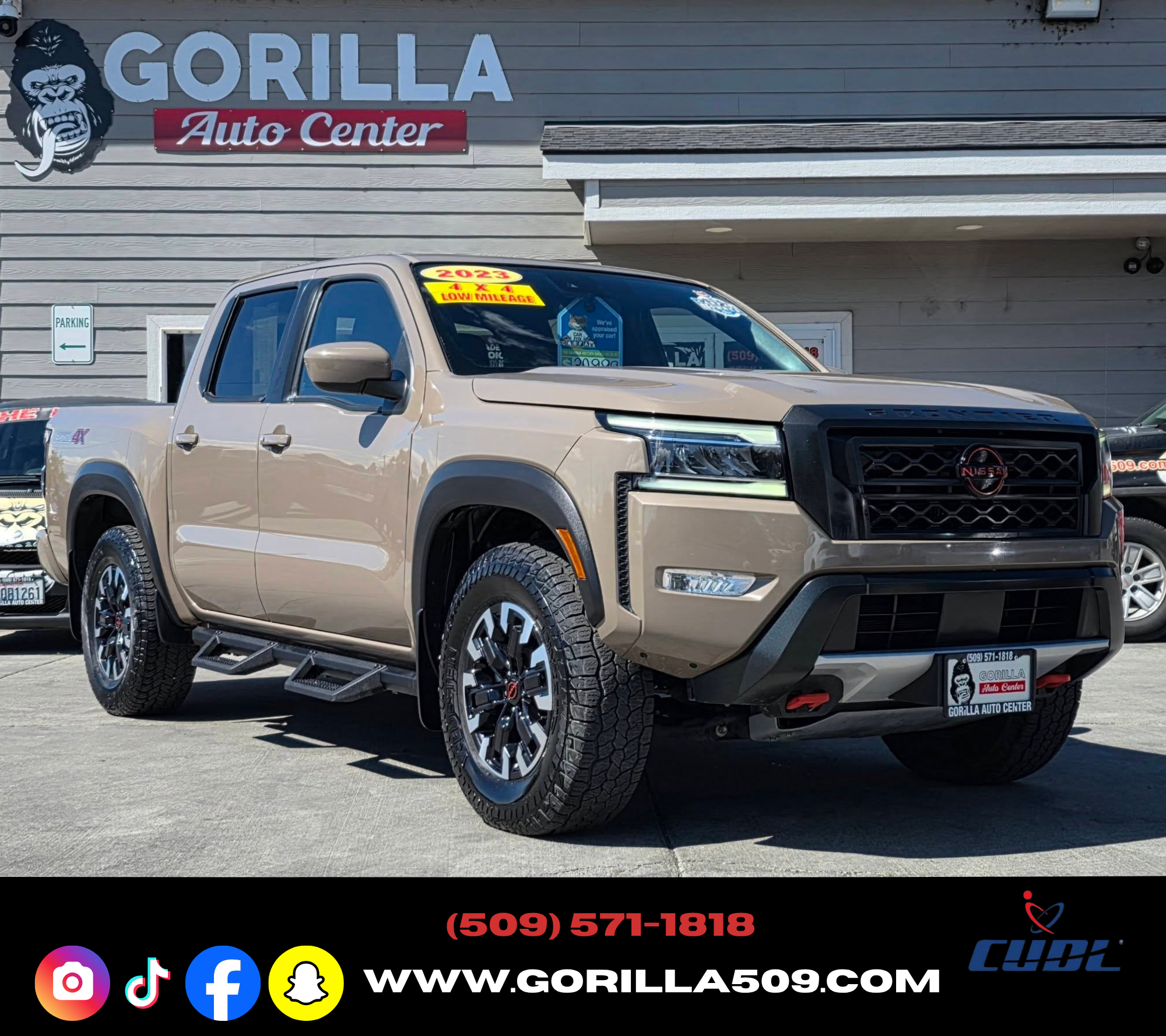 Brown (Tan) 2023 Nissan Frontier PRO-4X Crew Cab 4WD Pickup Truck Four-Wheel Drive Automatic