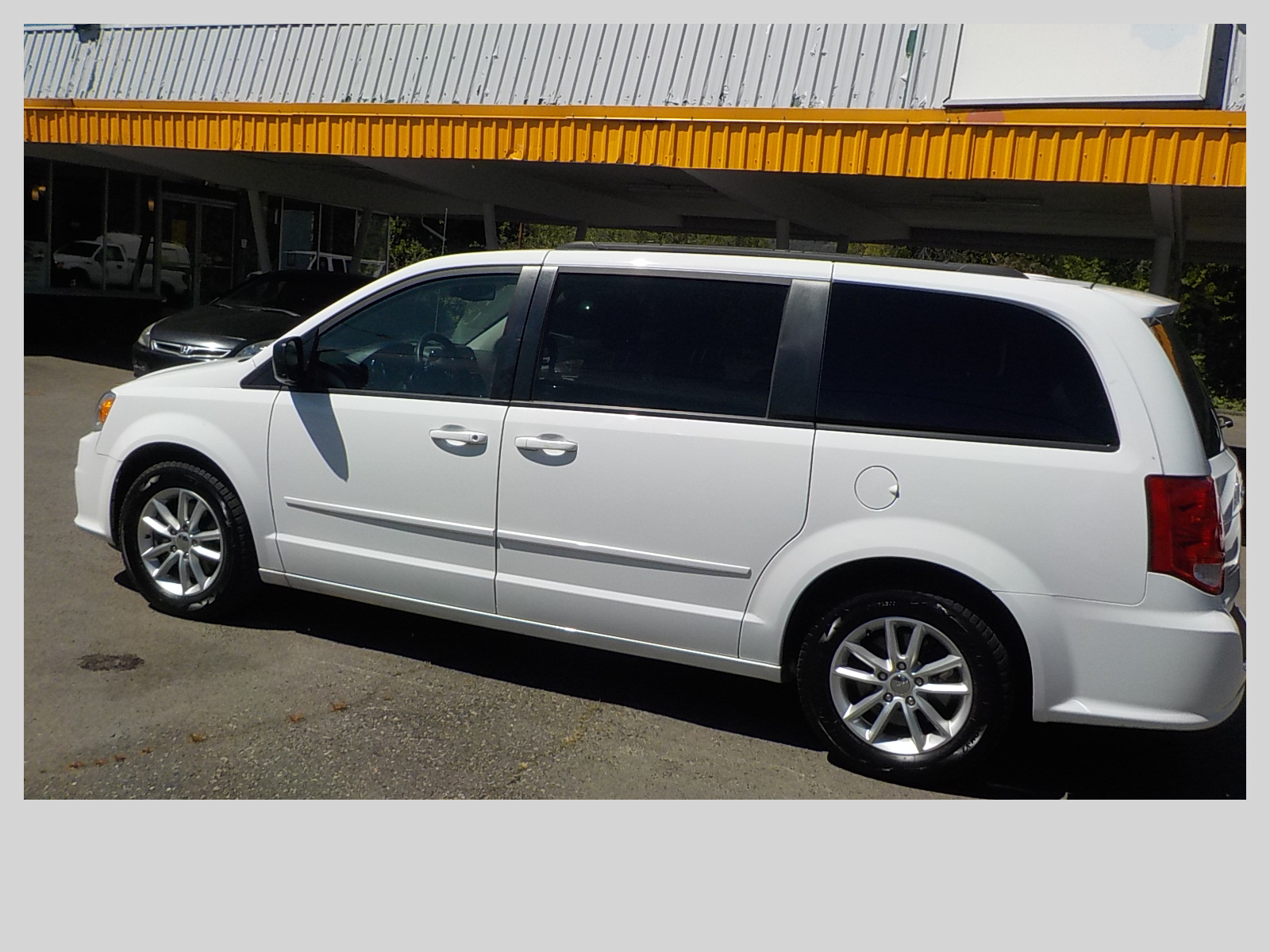 2017 Dodge Grand Caravan SXT FWD