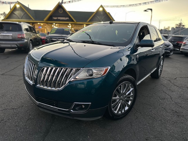 View vehicle photo 3