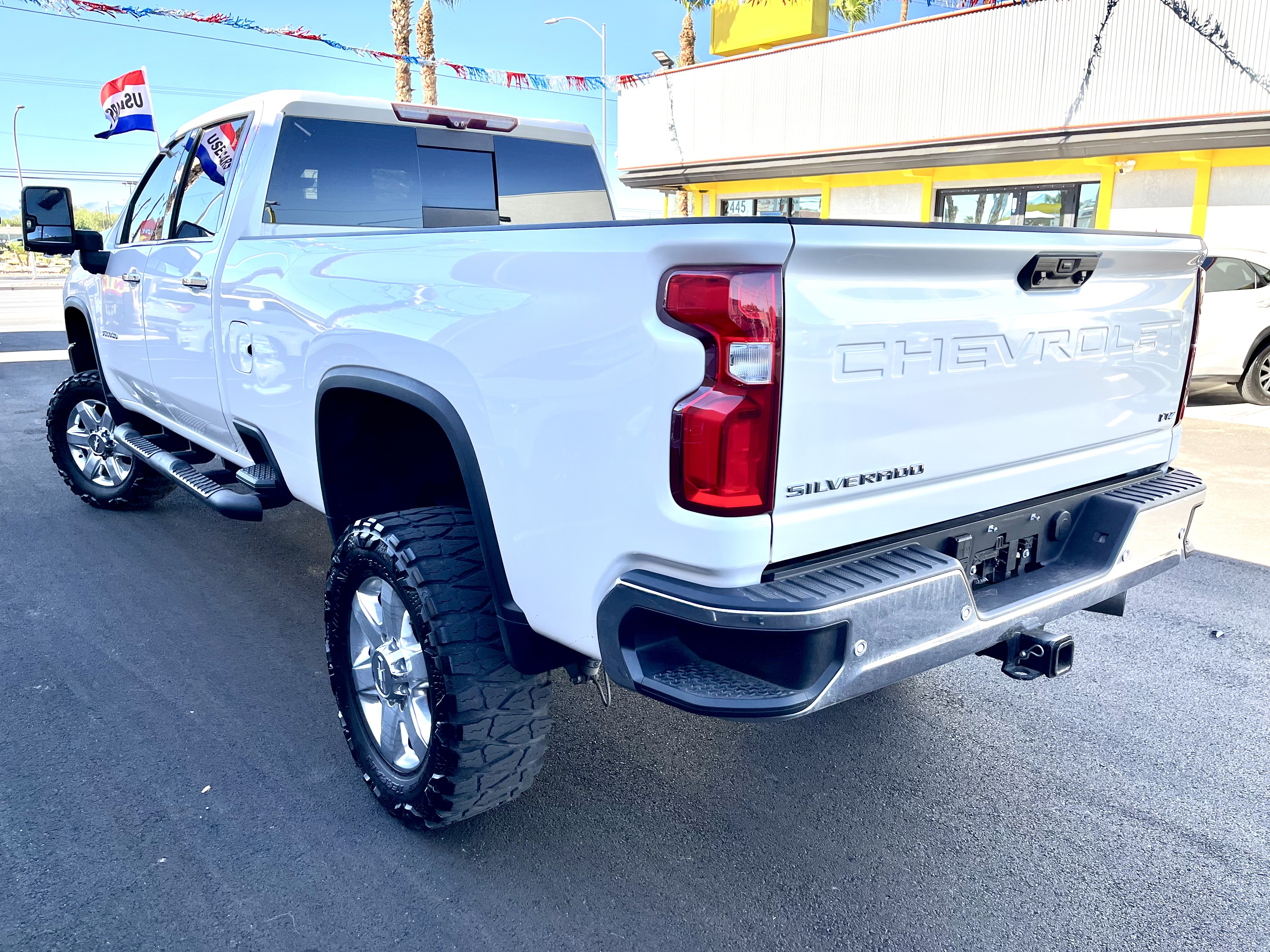 View vehicle photo 4