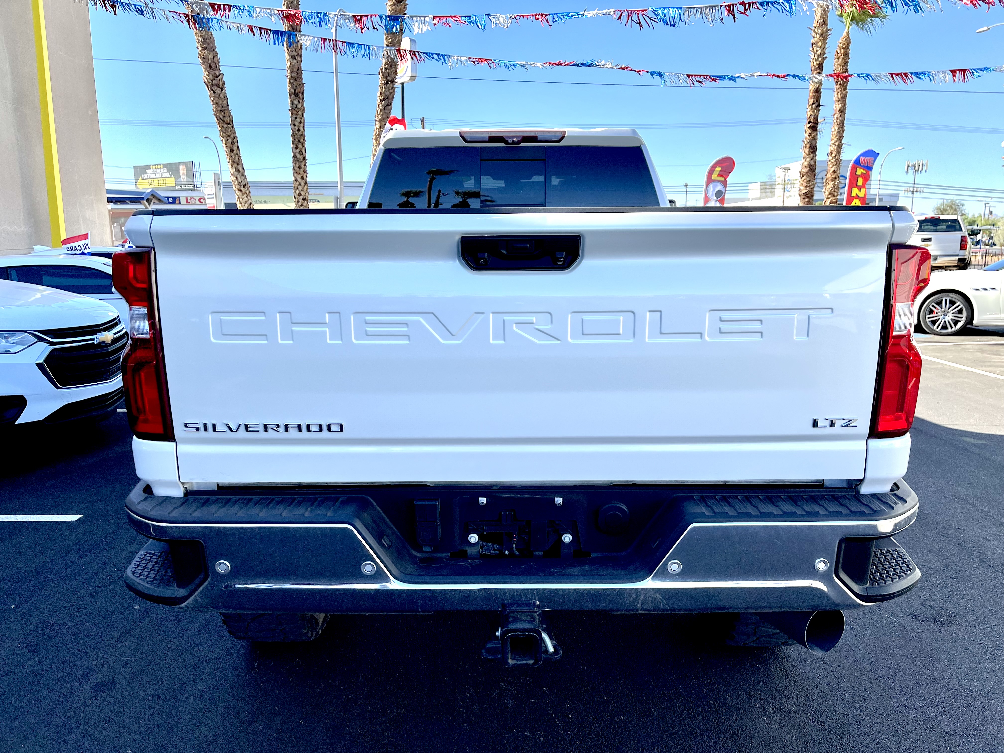 View vehicle photo 5