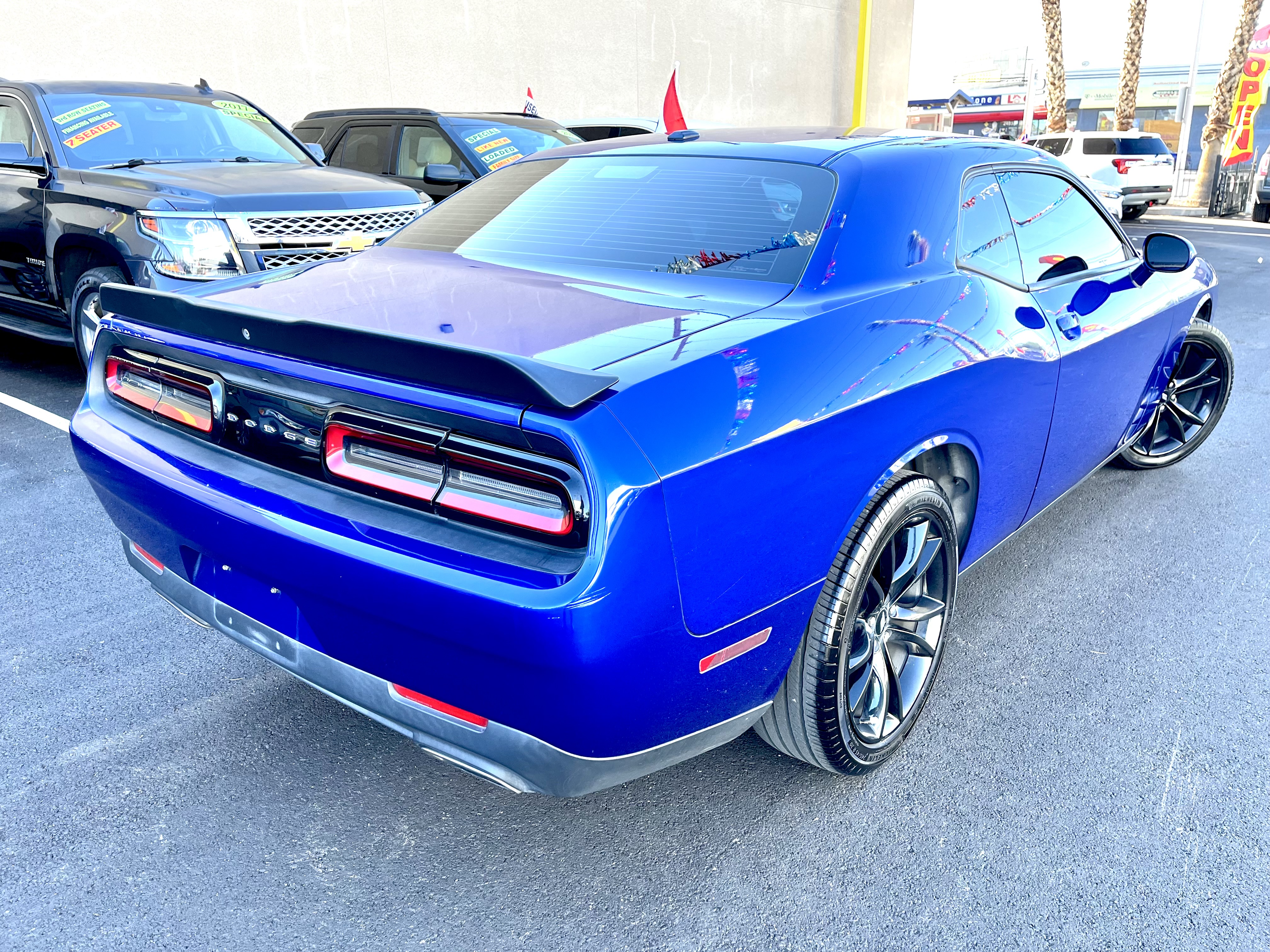 View vehicle photo 4