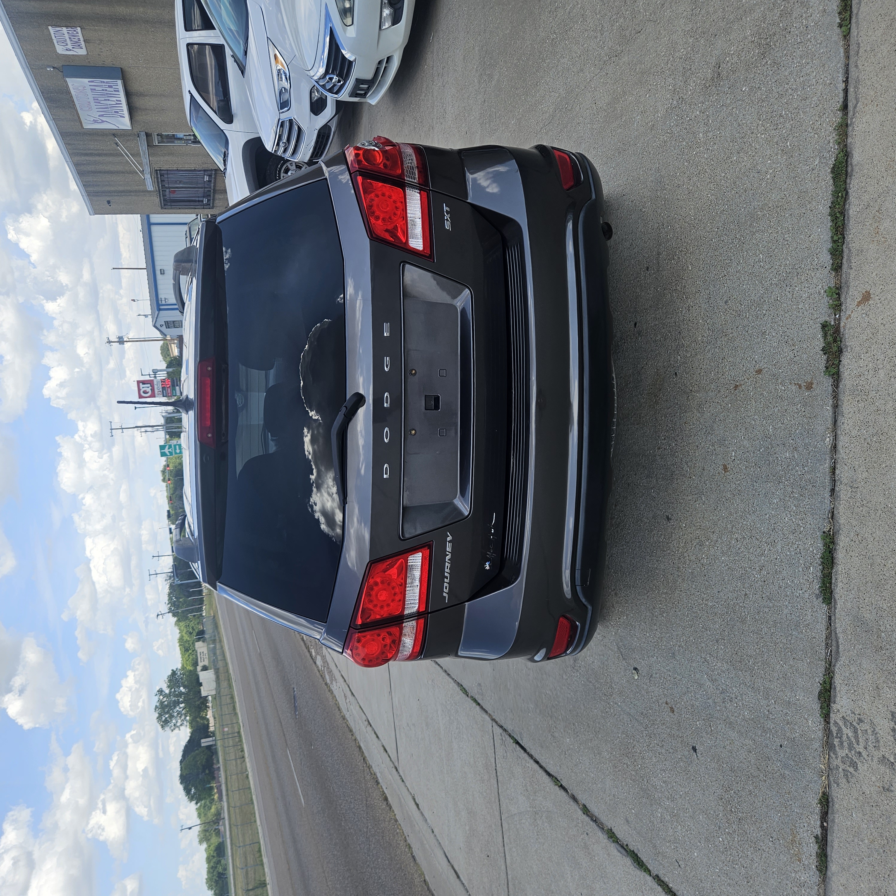 View vehicle photo 6