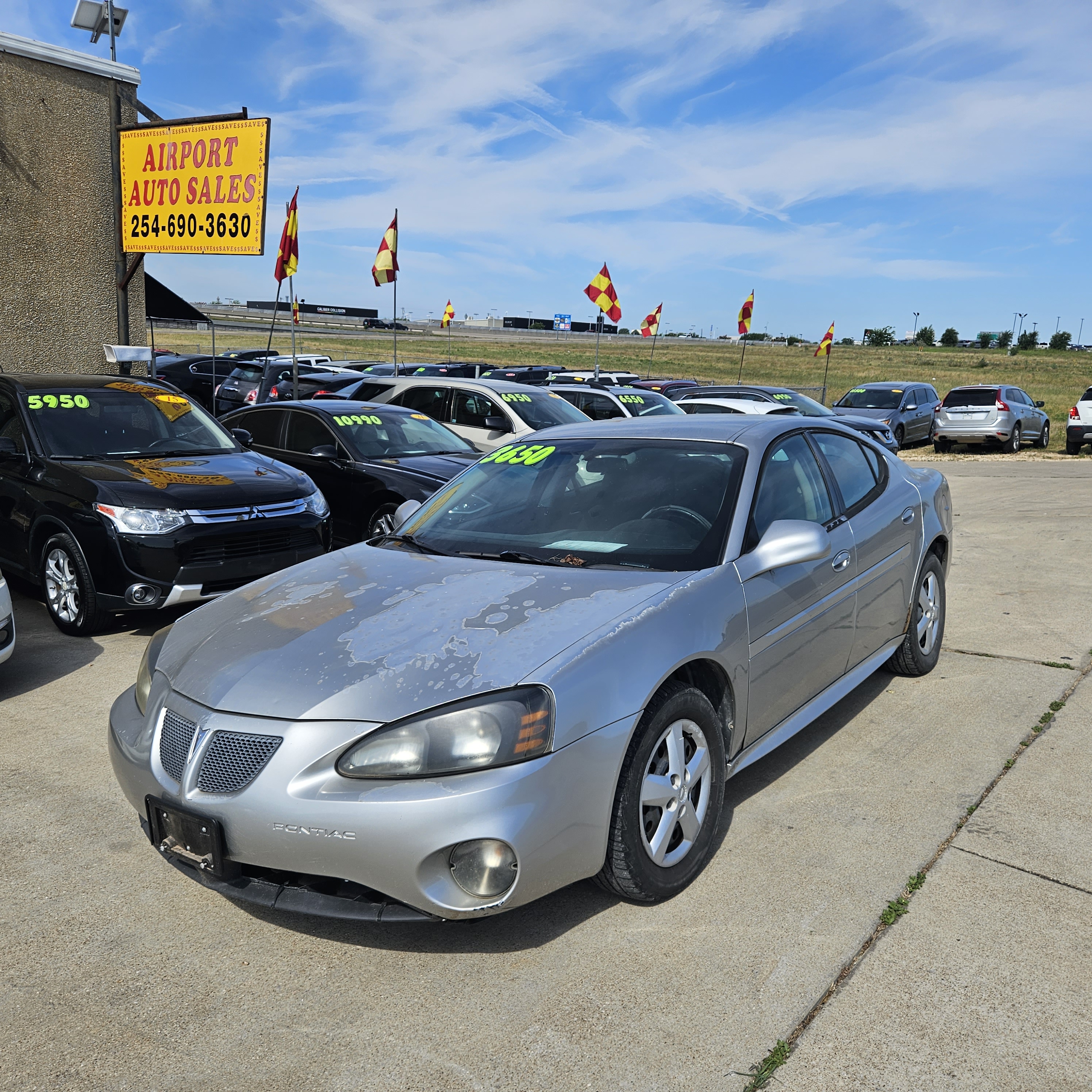 Silver 2008 Pontiac Grand Prix Sedan Front-Wheel Drive Automatic