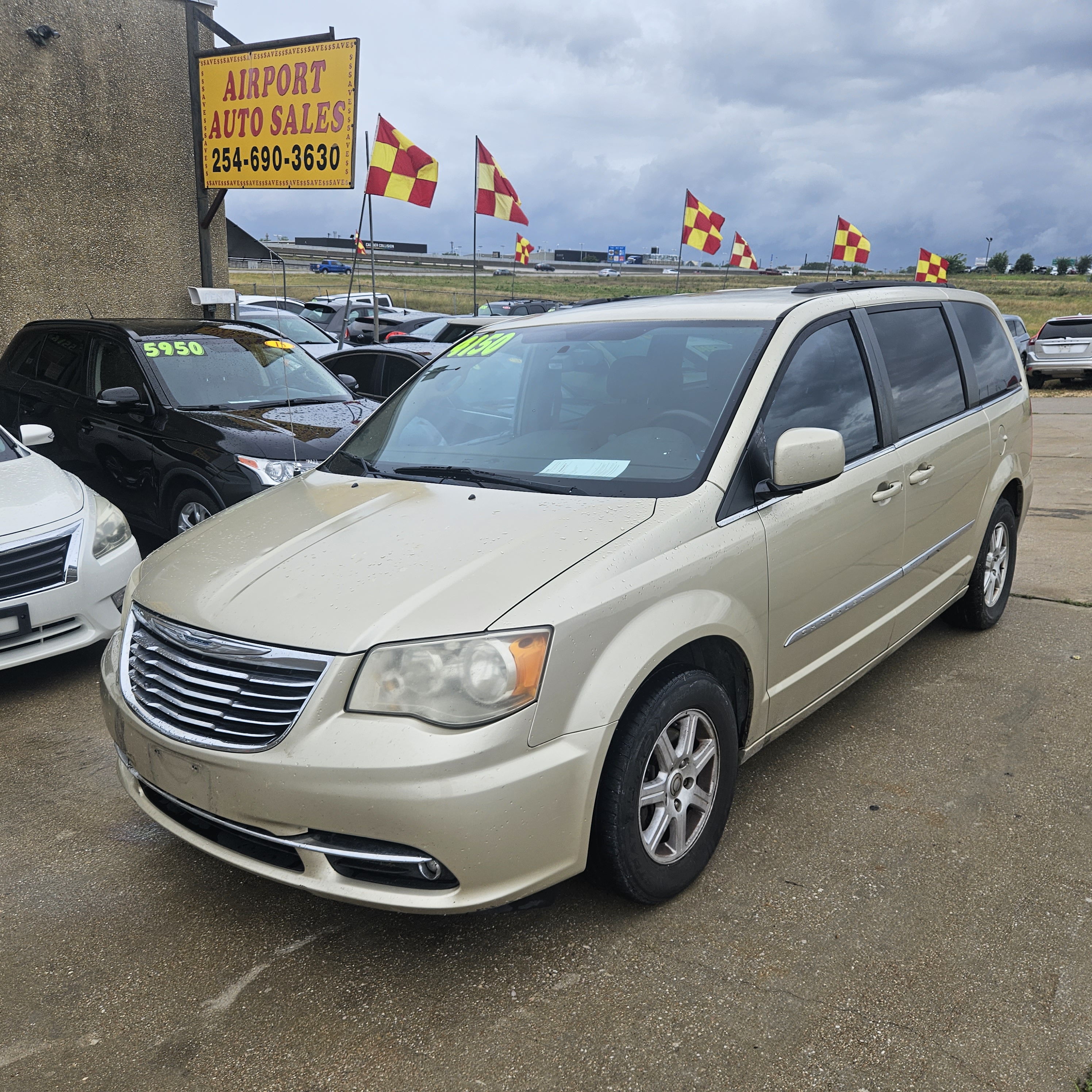 Gold 2012 Chrysler Town & Country Minivan Front-Wheel Drive Automatic