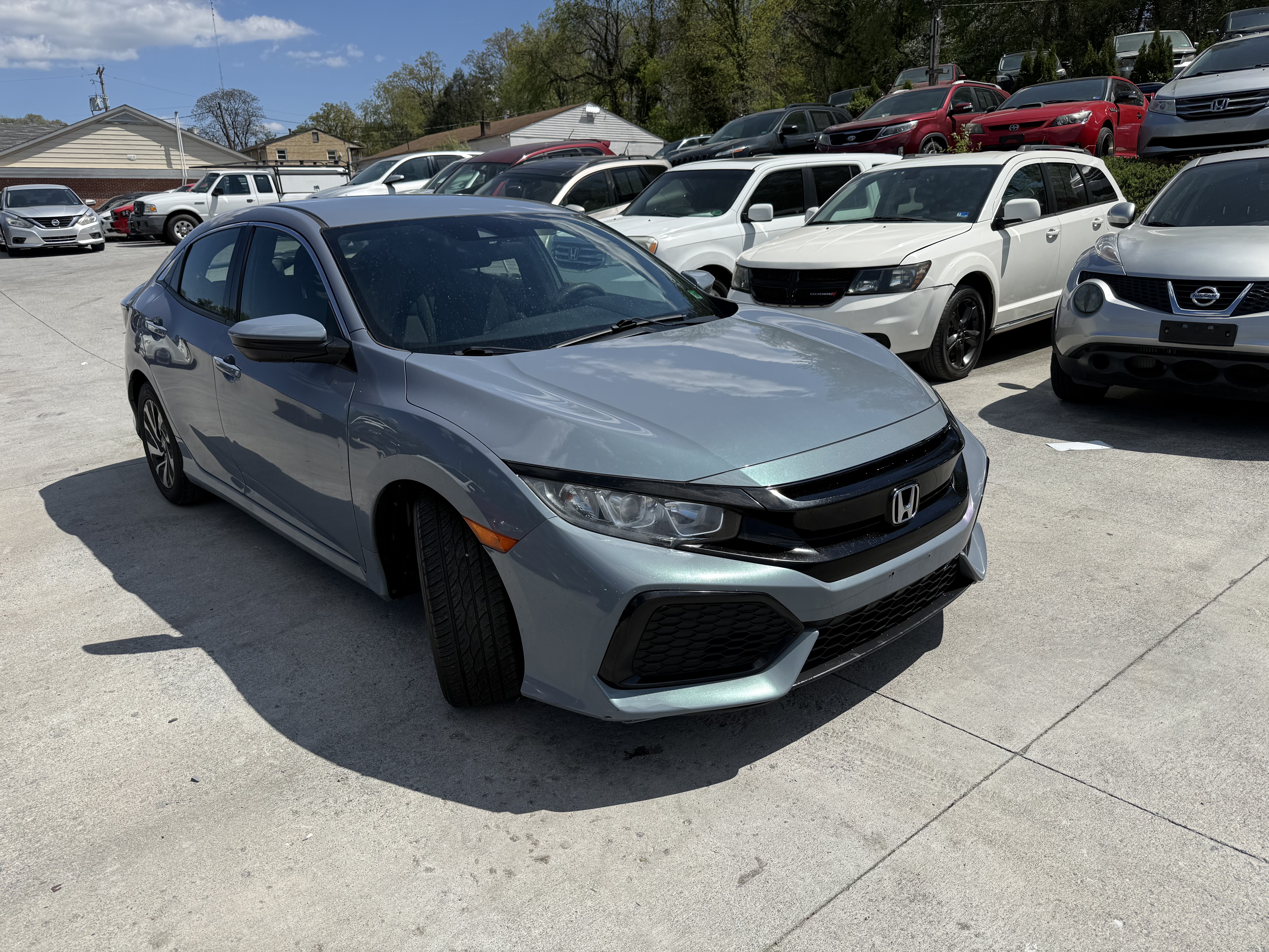 View vehicle photo 3