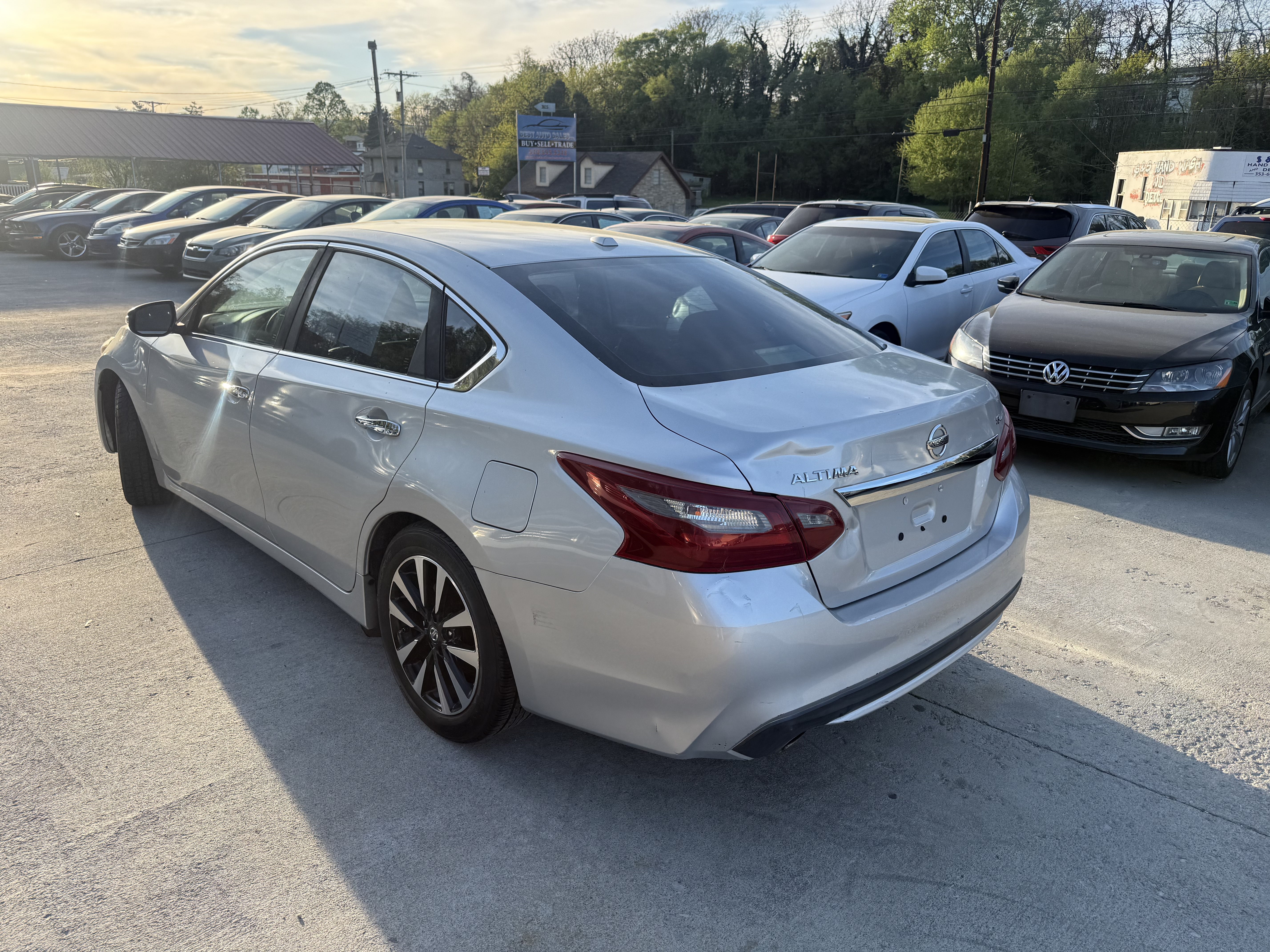View vehicle photo 7
