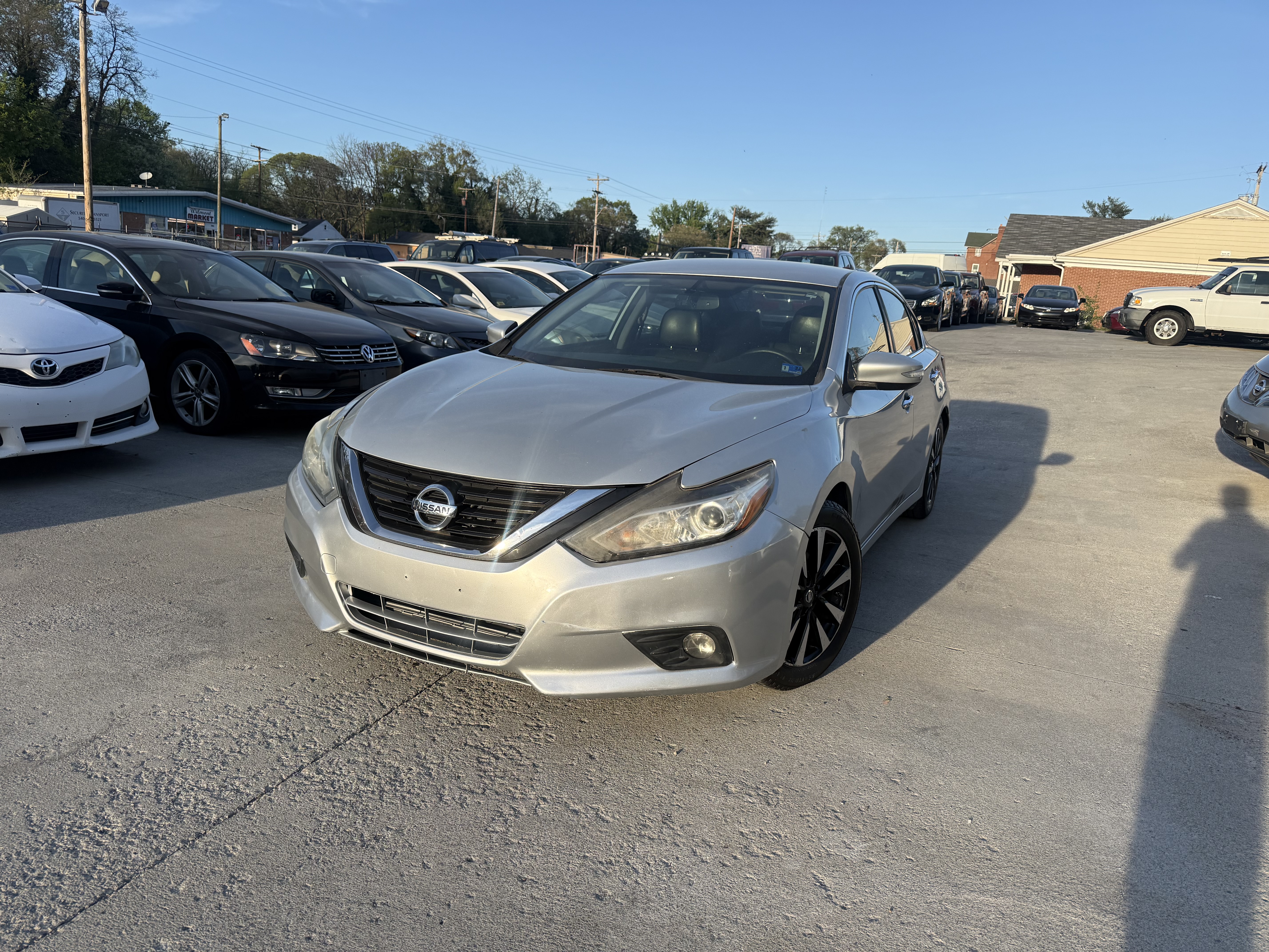 Silver 2018 Nissan Altima 2.5 SL Sedan Front-Wheel Drive Automatic