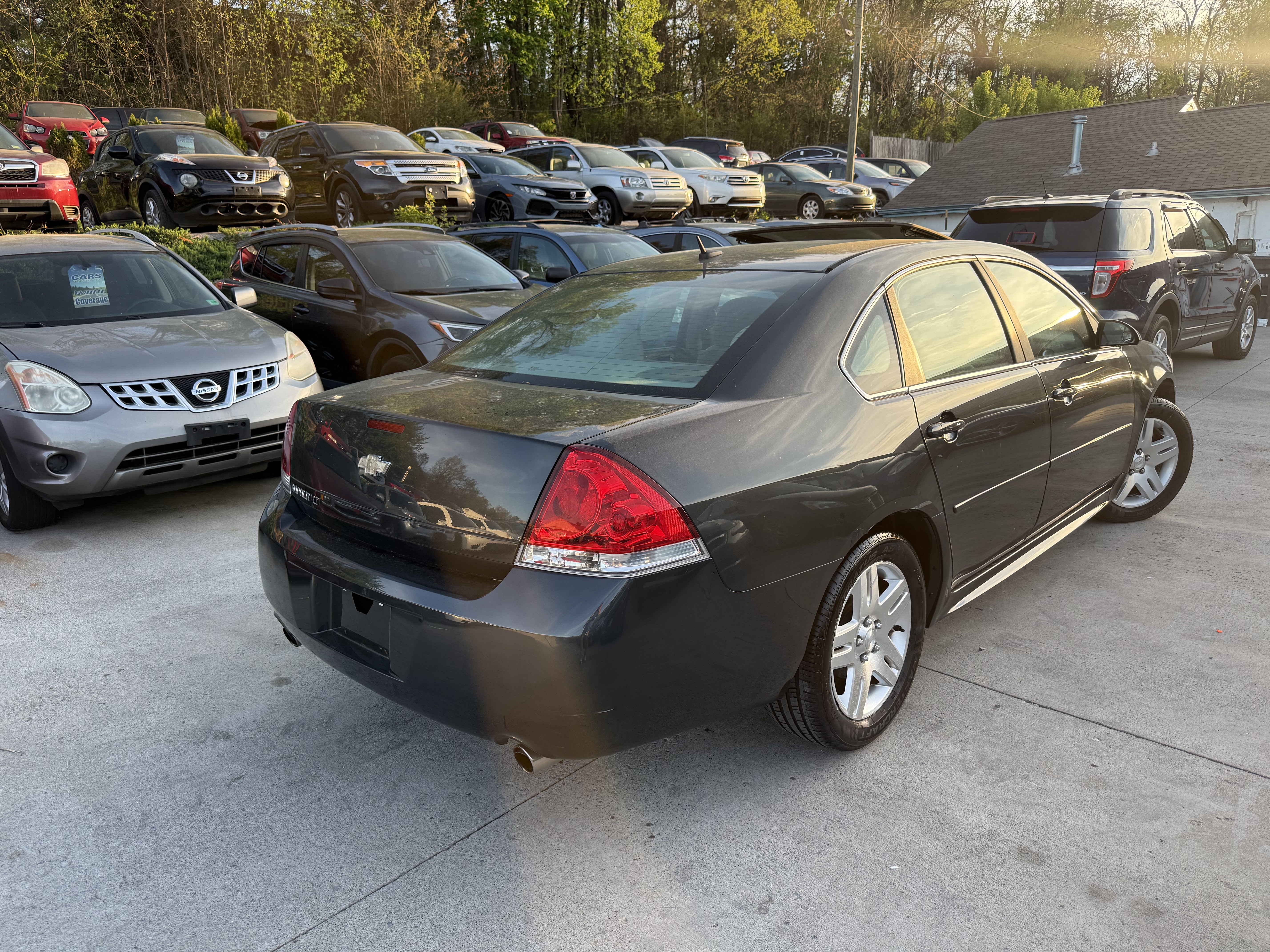 View vehicle photo 4