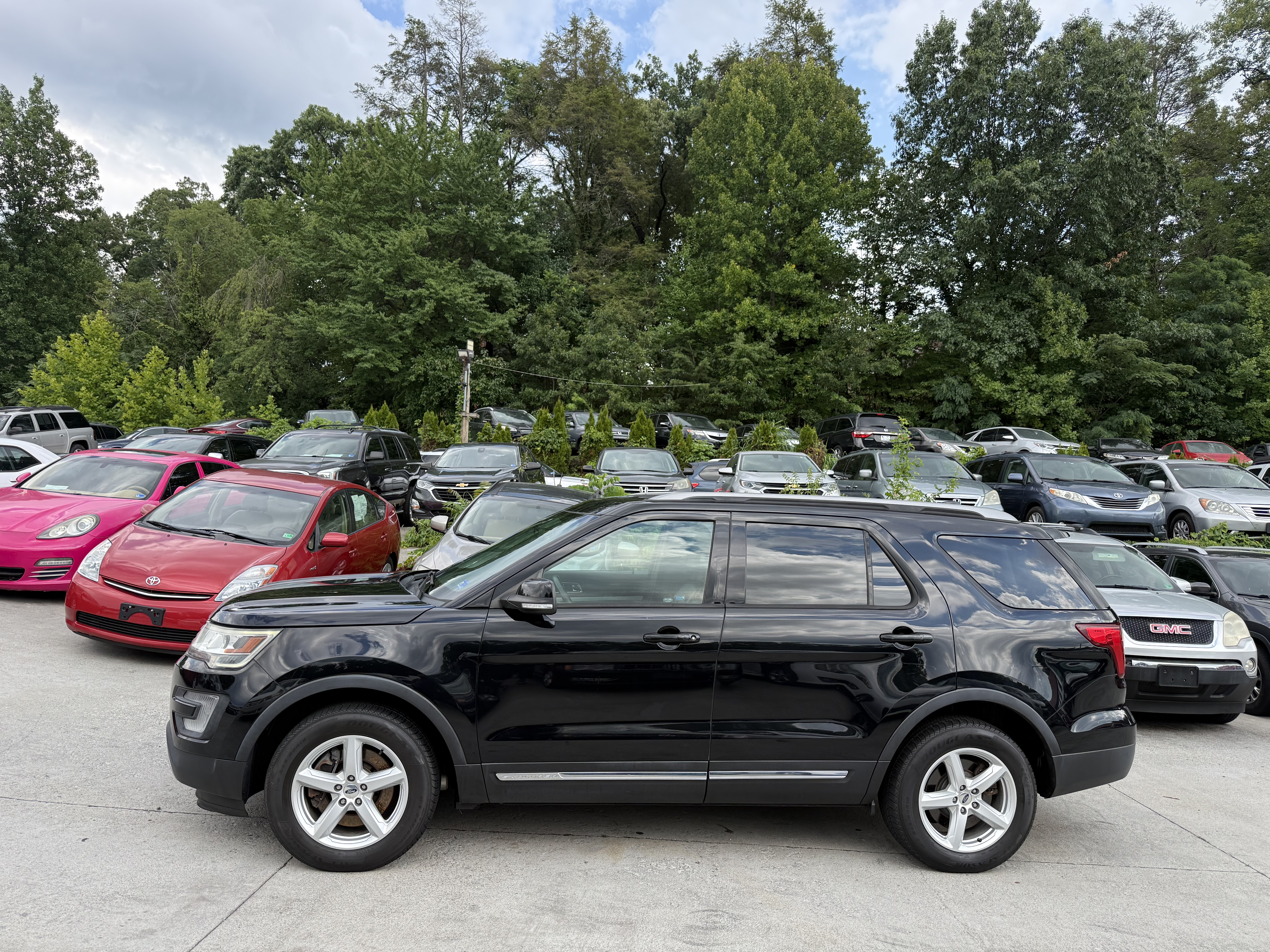 View vehicle photo 7