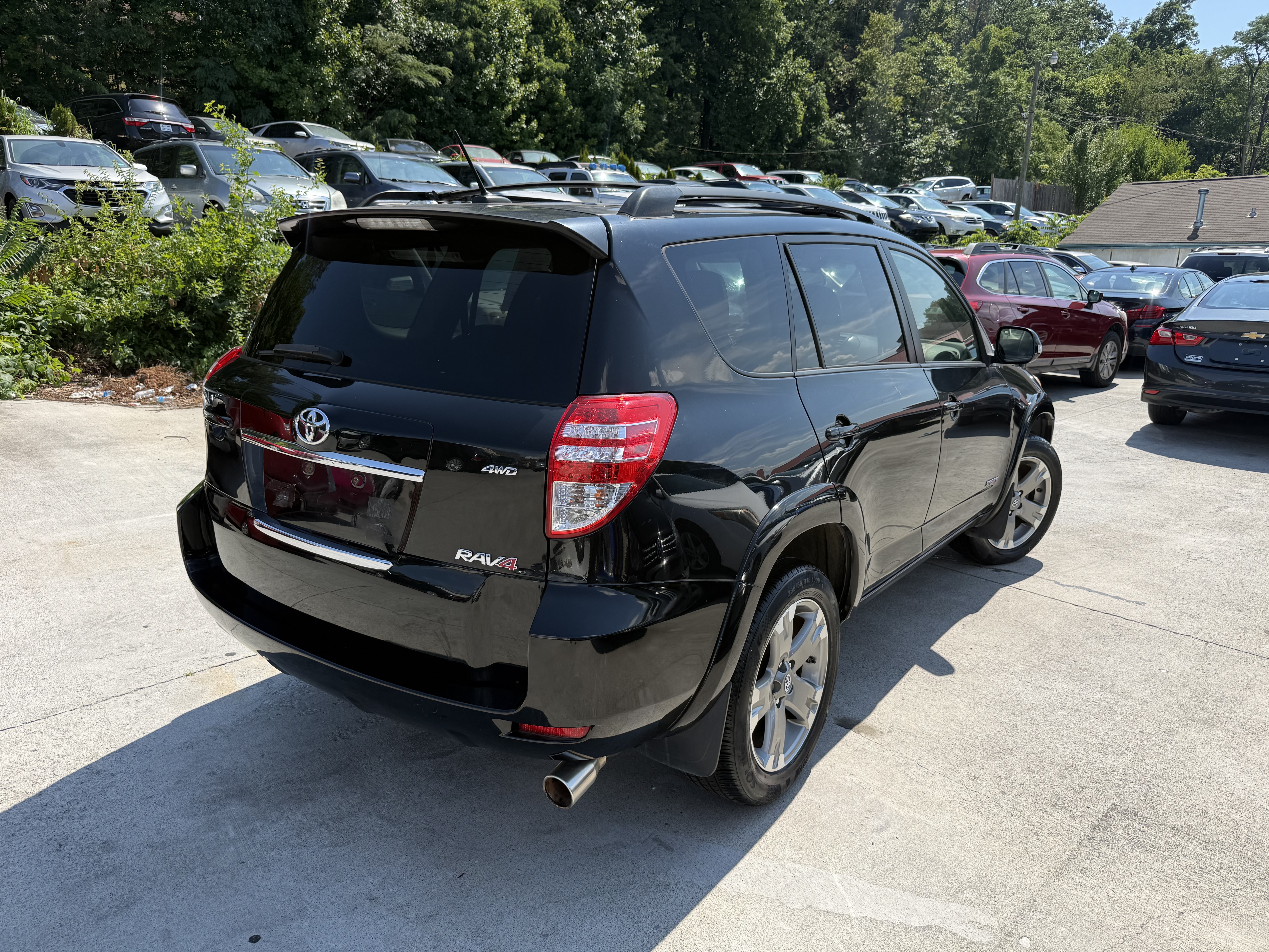View vehicle photo 5