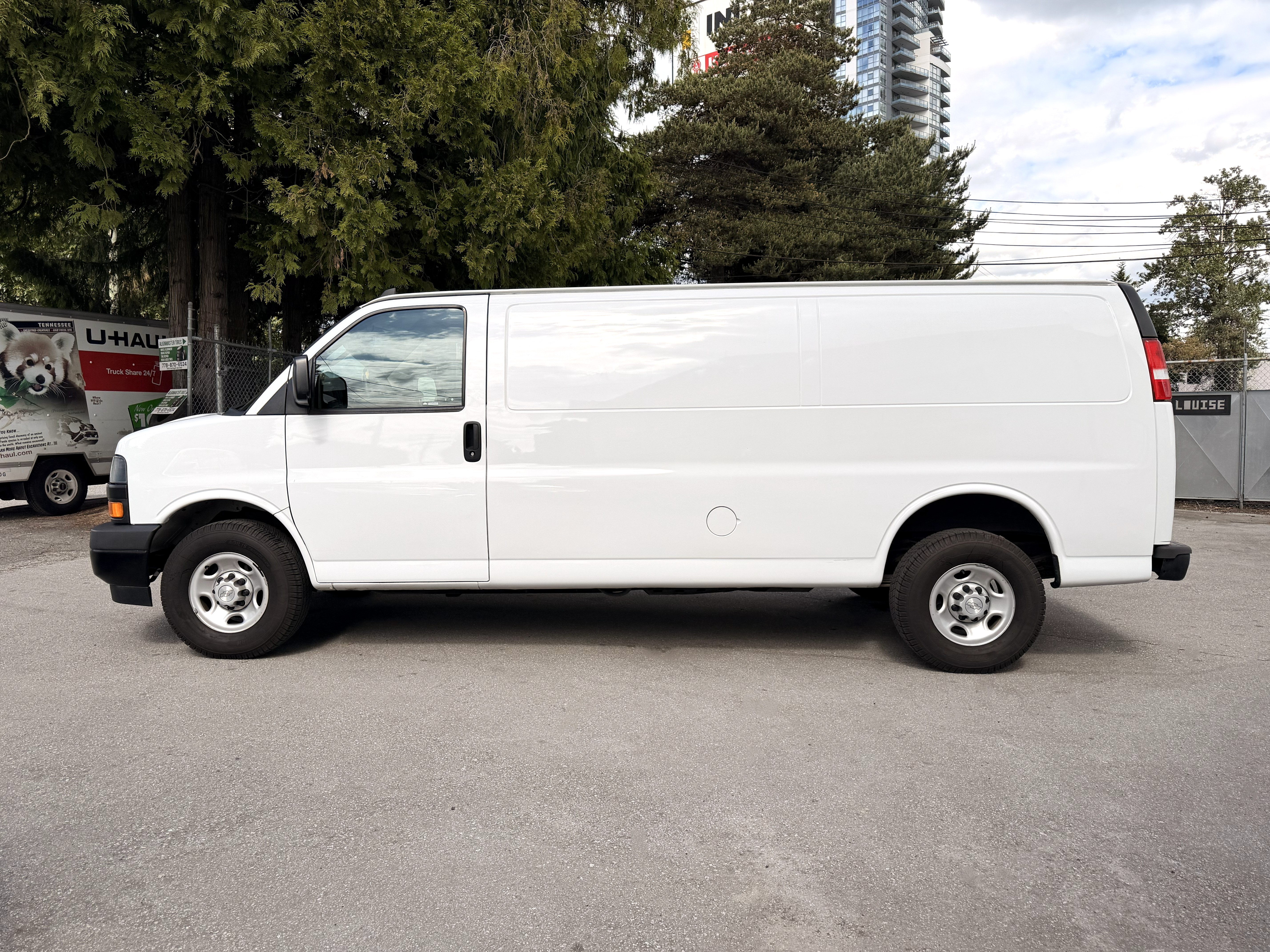 2018 Chevrolet Express Cargo 2500 Extended RWD